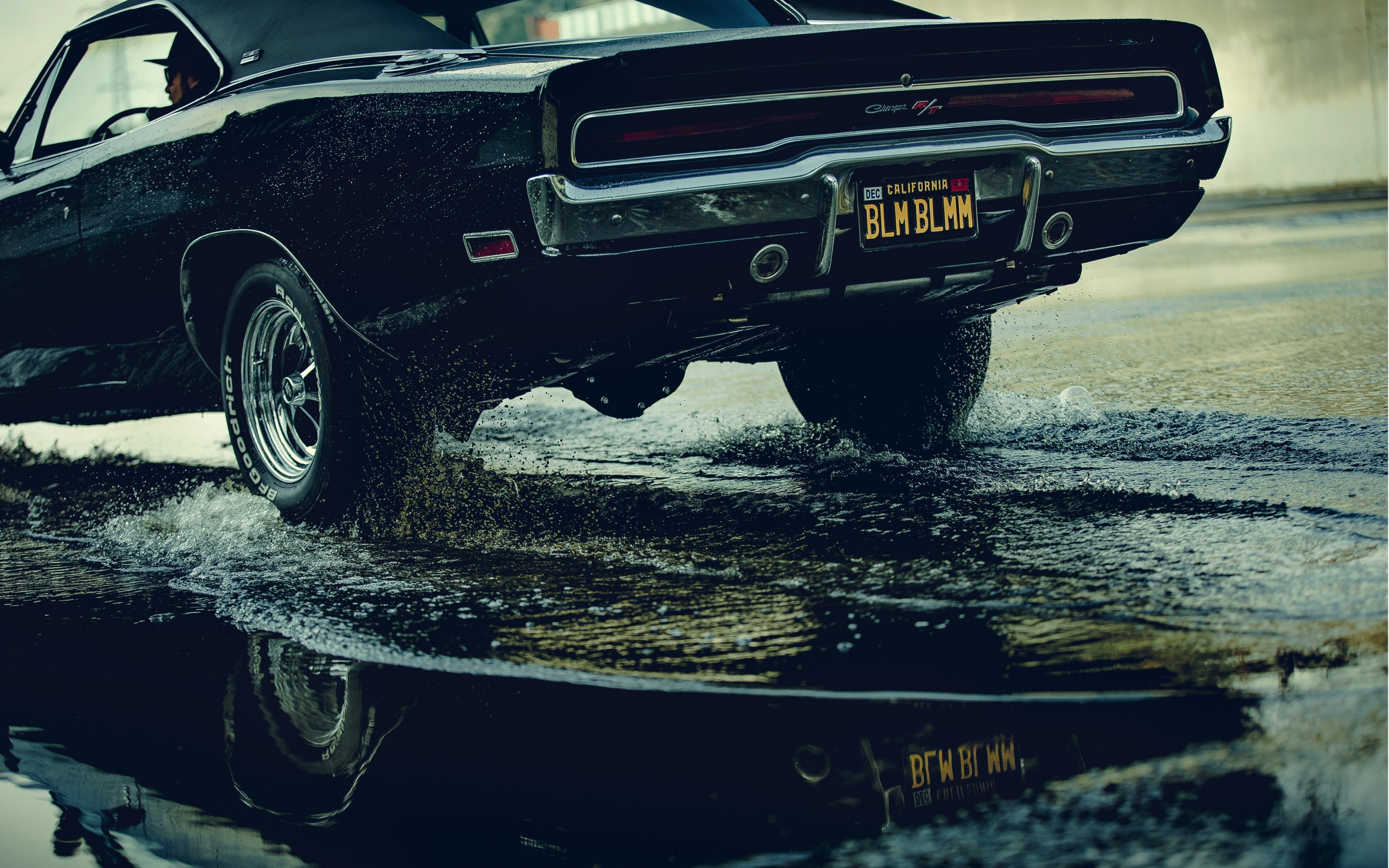 Dodge charger, muscle car, rear, water splashes, 2880x1800 wallpaper