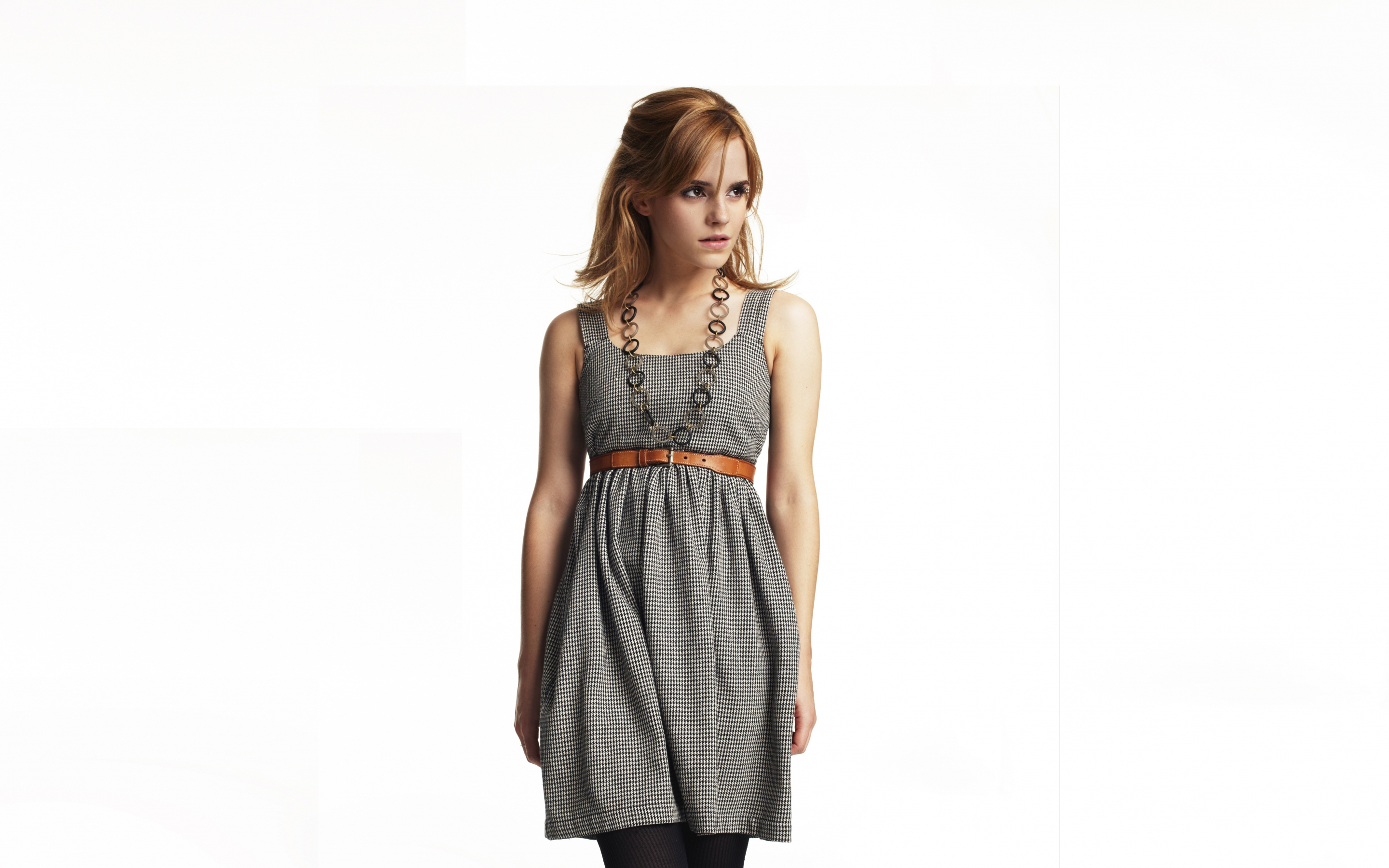 Emma Watson, looking away, photoshoot, 2880x1800 wallpaper