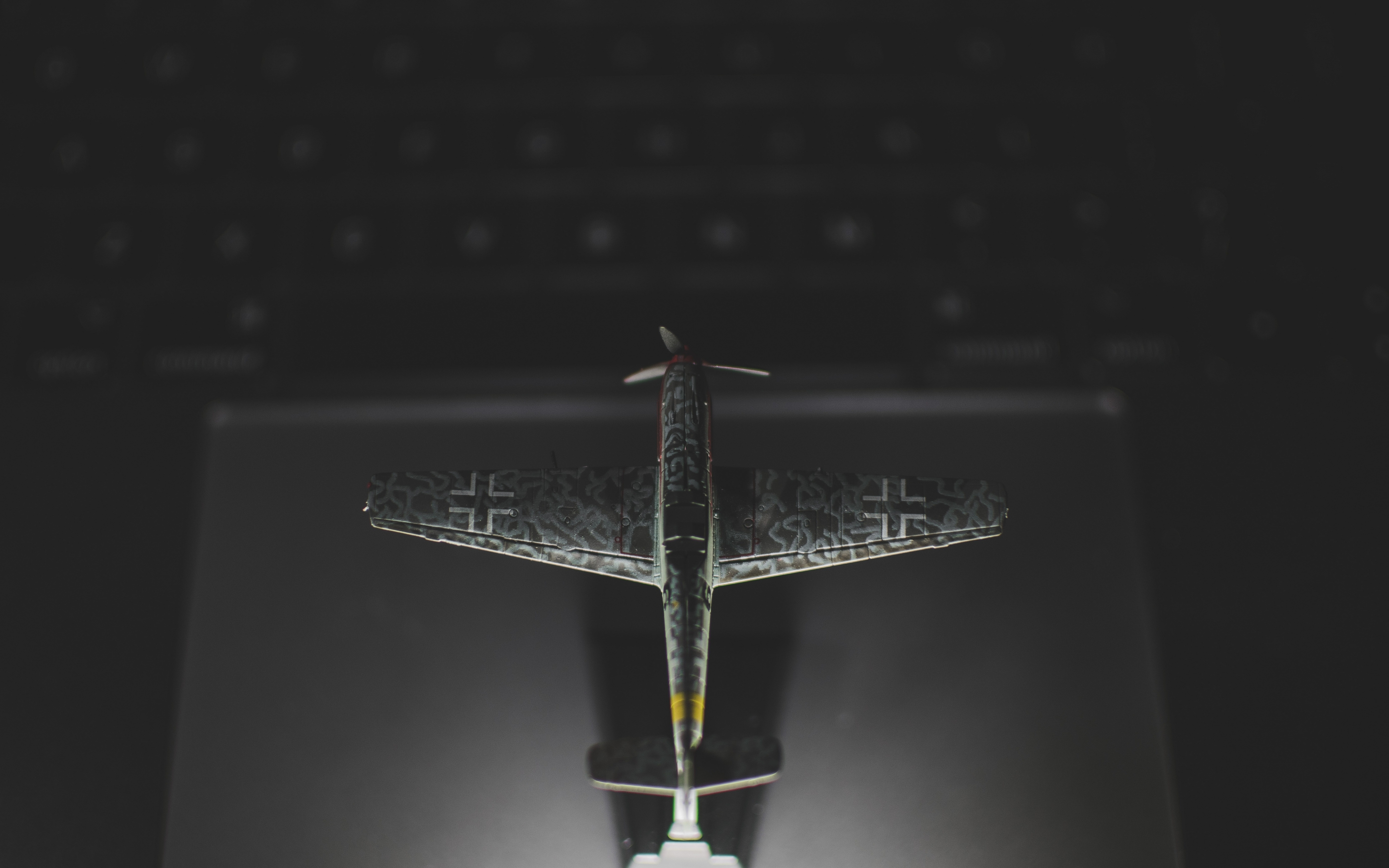 Airplane, toy, dark, 2880x1800 wallpaper