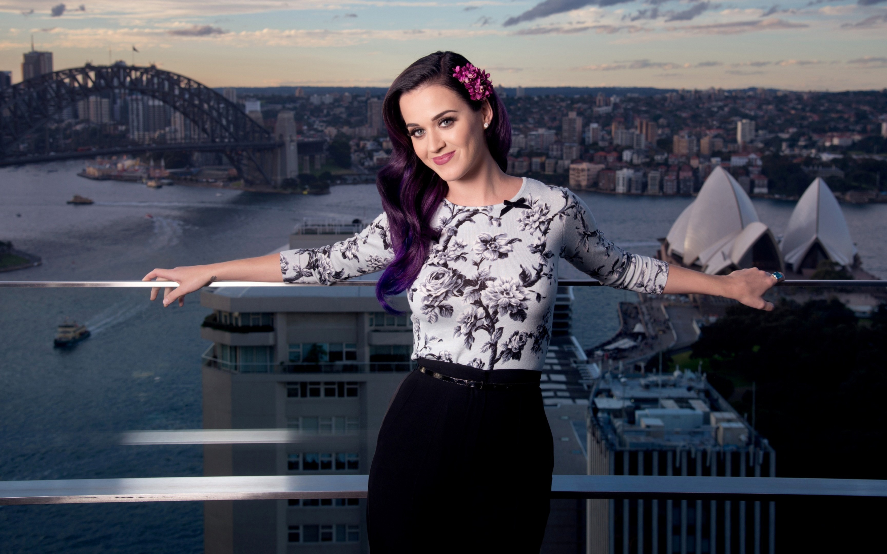 Colored hair, smile, katy perry, singer, 2880x1800 wallpaper