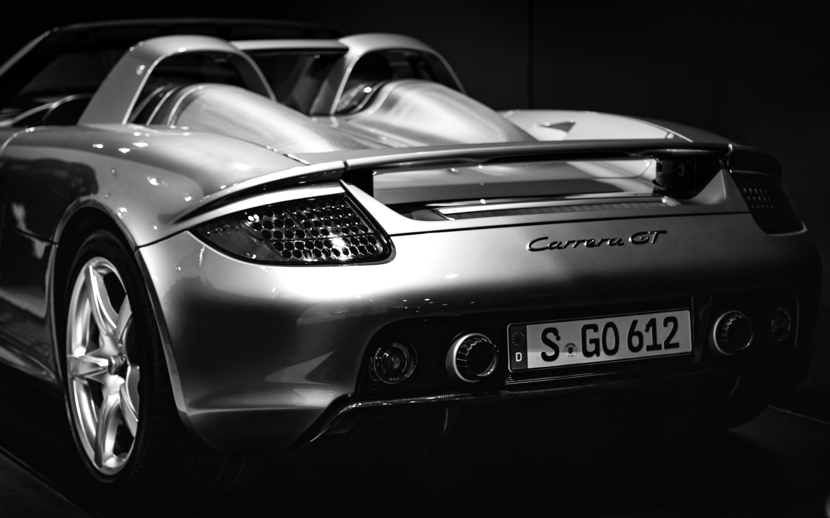Supercar, Porsche, rear, monochrome, 2880x1800 wallpaper