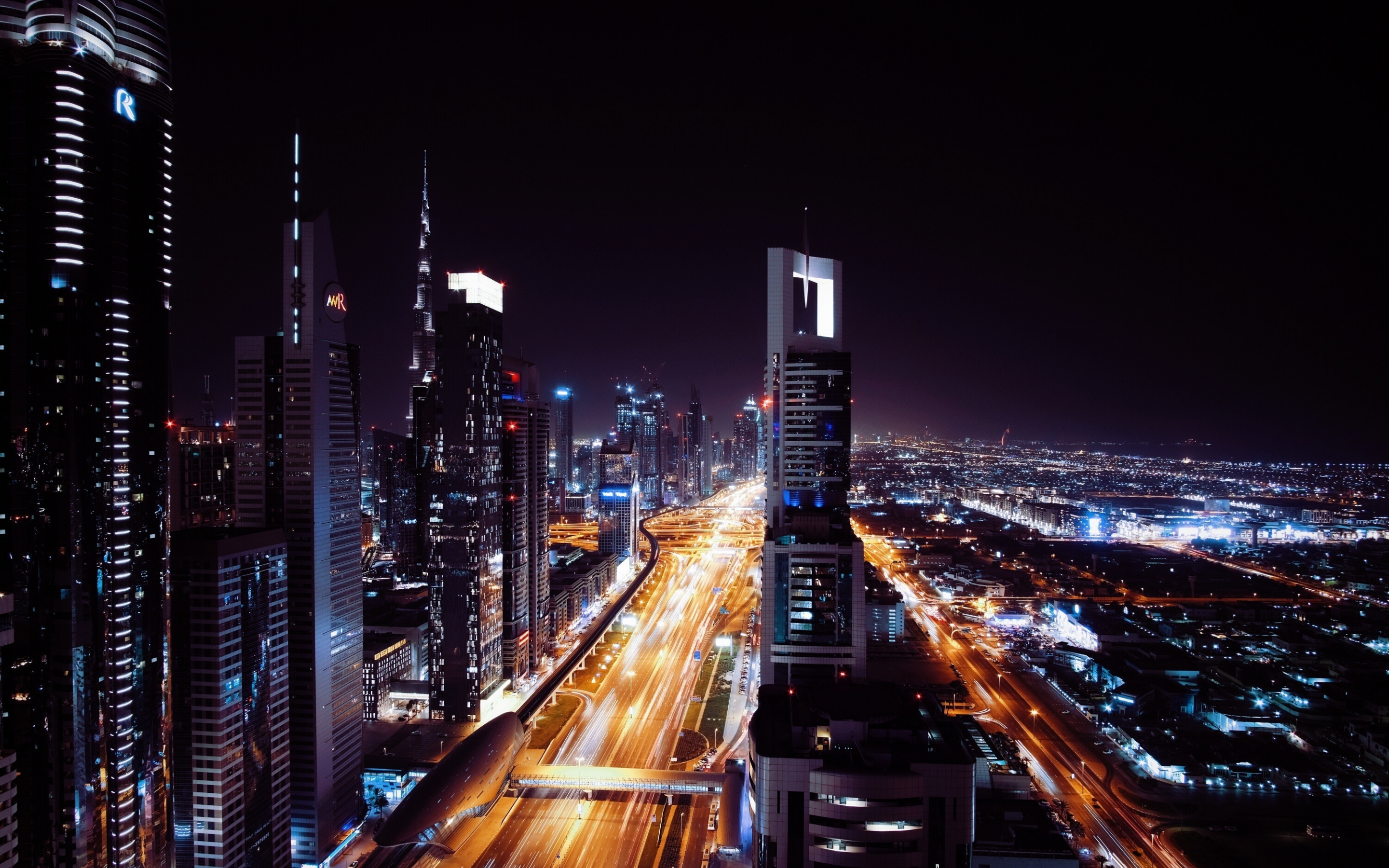 Night of Dubai, cityscape, buildings, 2880x1800 wallpaper