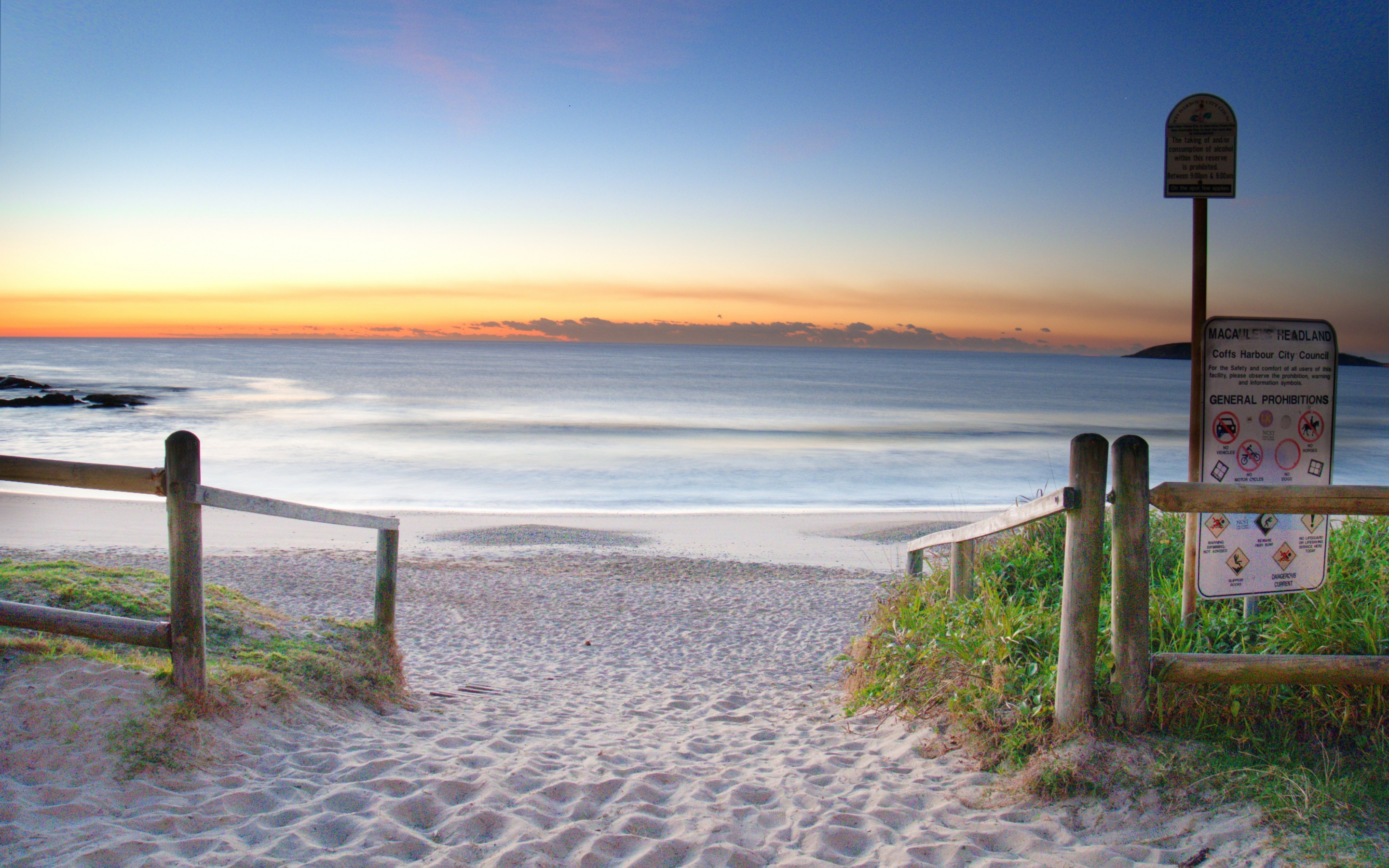 Sand, beach, sunrise, sky, beautiful scenery, nature, 2880x1800 wallpaper