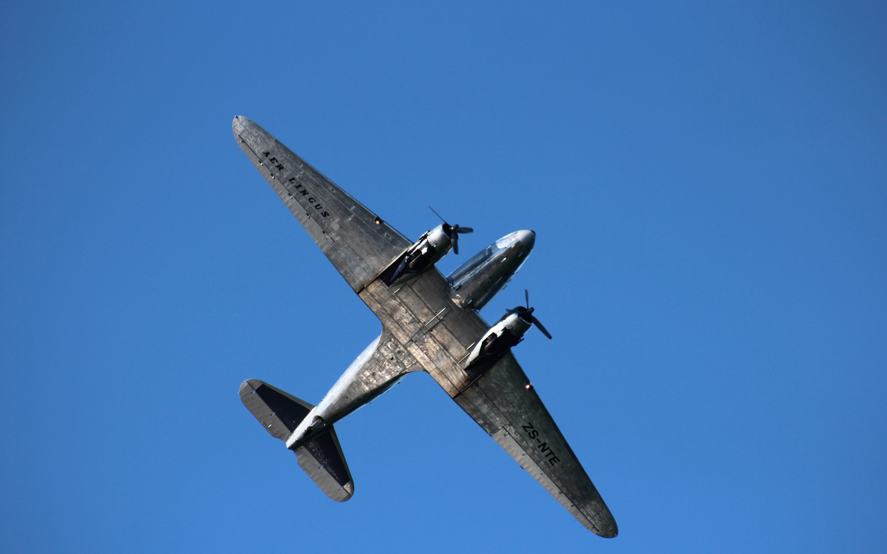 Fighter airplane, aircraft, sky, flight, 2880x1800 wallpaper