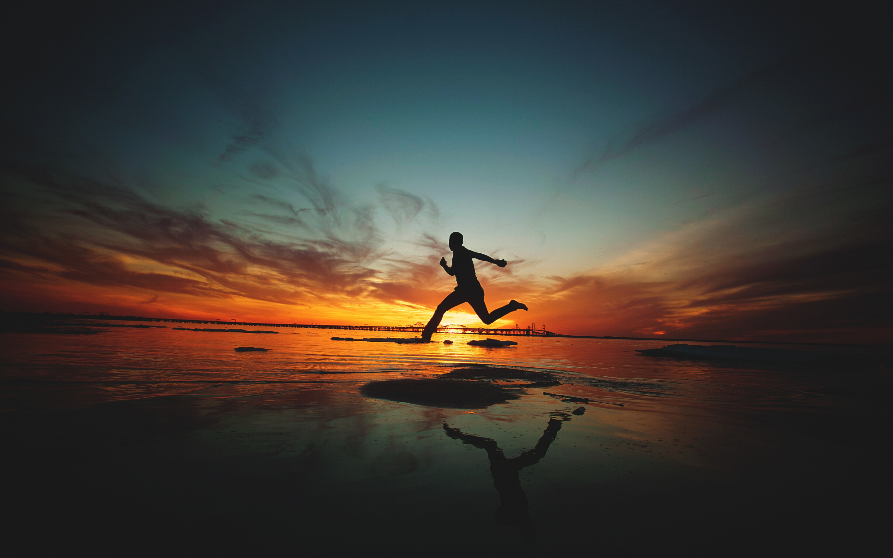 Sunset, silhouette, beach, jump, fun, 2880x1800 wallpaper