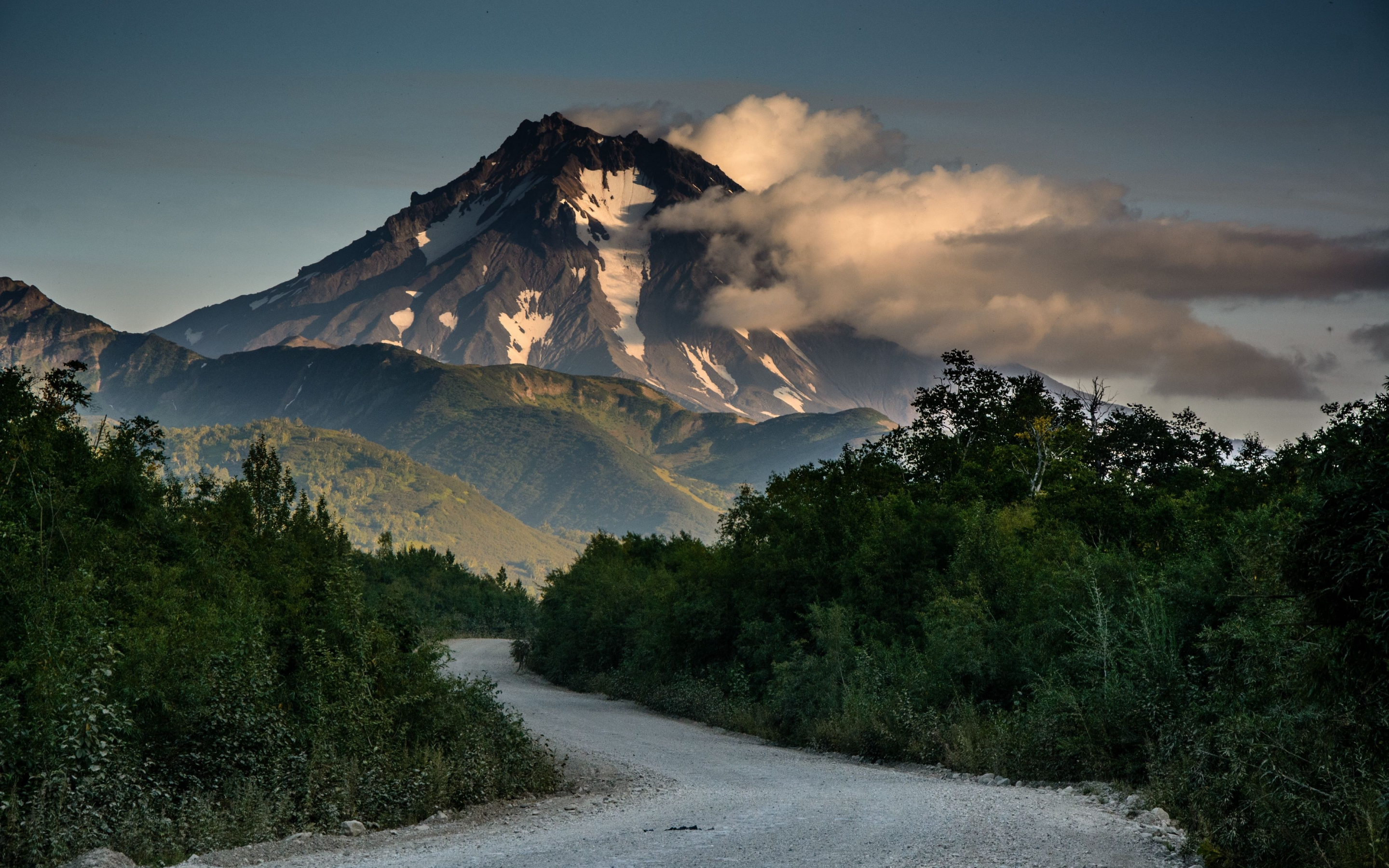 Road to volcano, mountain, 2880x1800 wallpaper