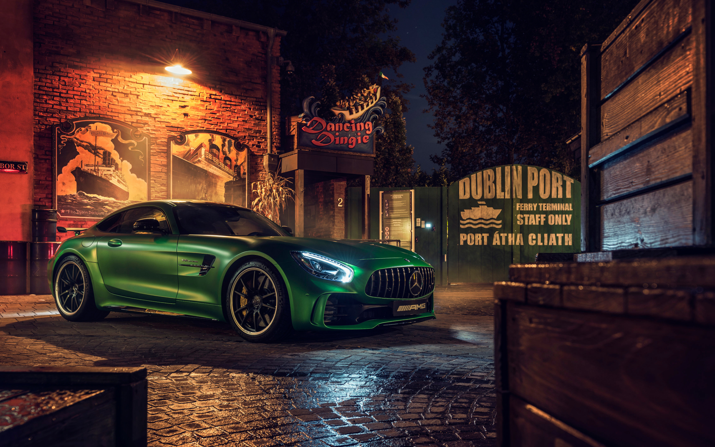 Mercedes-AMG GT R, green, luxury car, 2880x1800 wallpaper