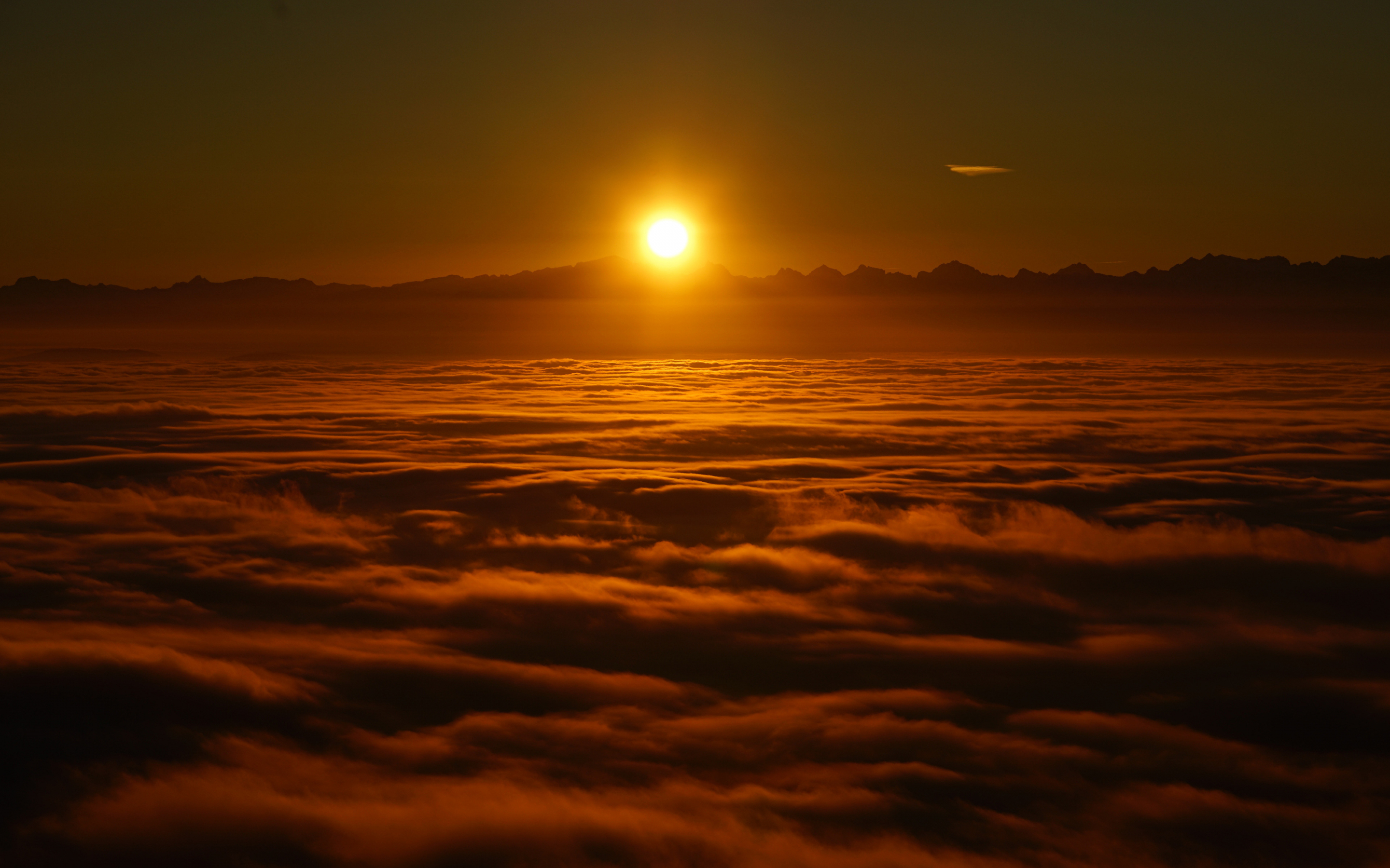 Sunrise, above the clouds, skyline, 2880x1800 wallpaper