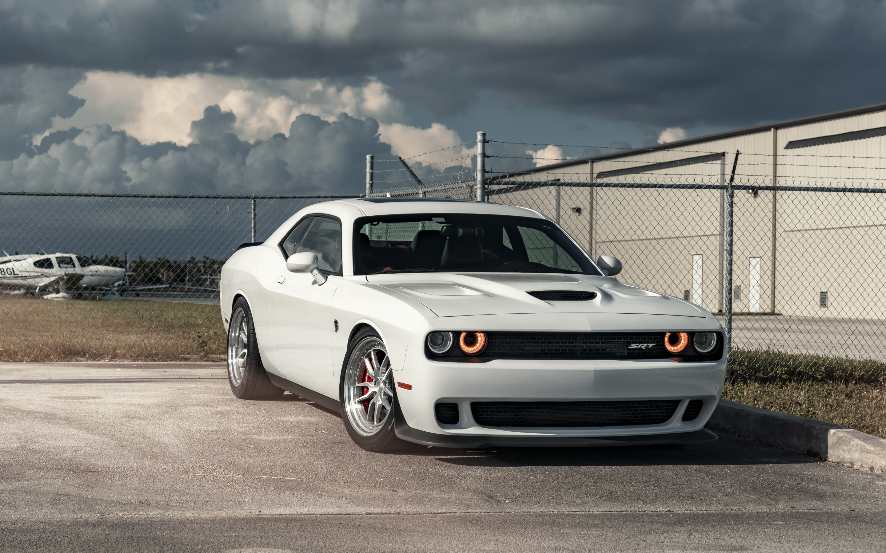 Dodge Charger hellcat, white muscle car, 2880x1800 wallpaper