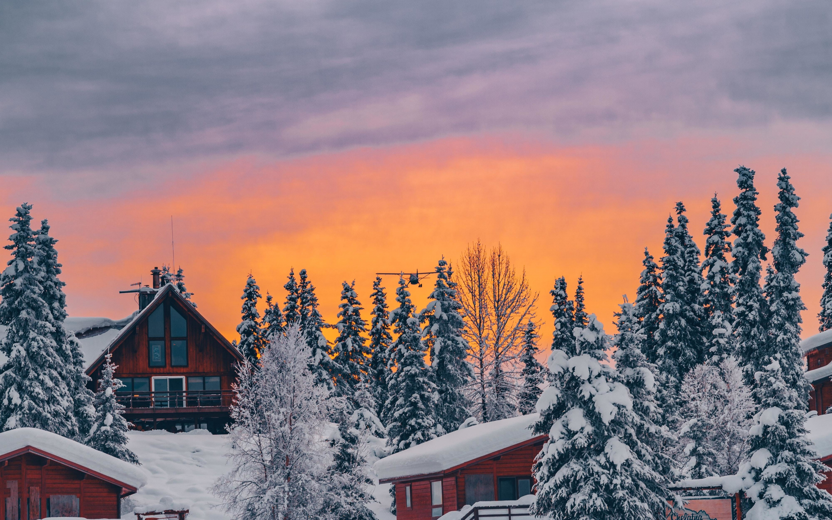 Houses, winter, golden glow, sunset, 2880x1800 wallpaper