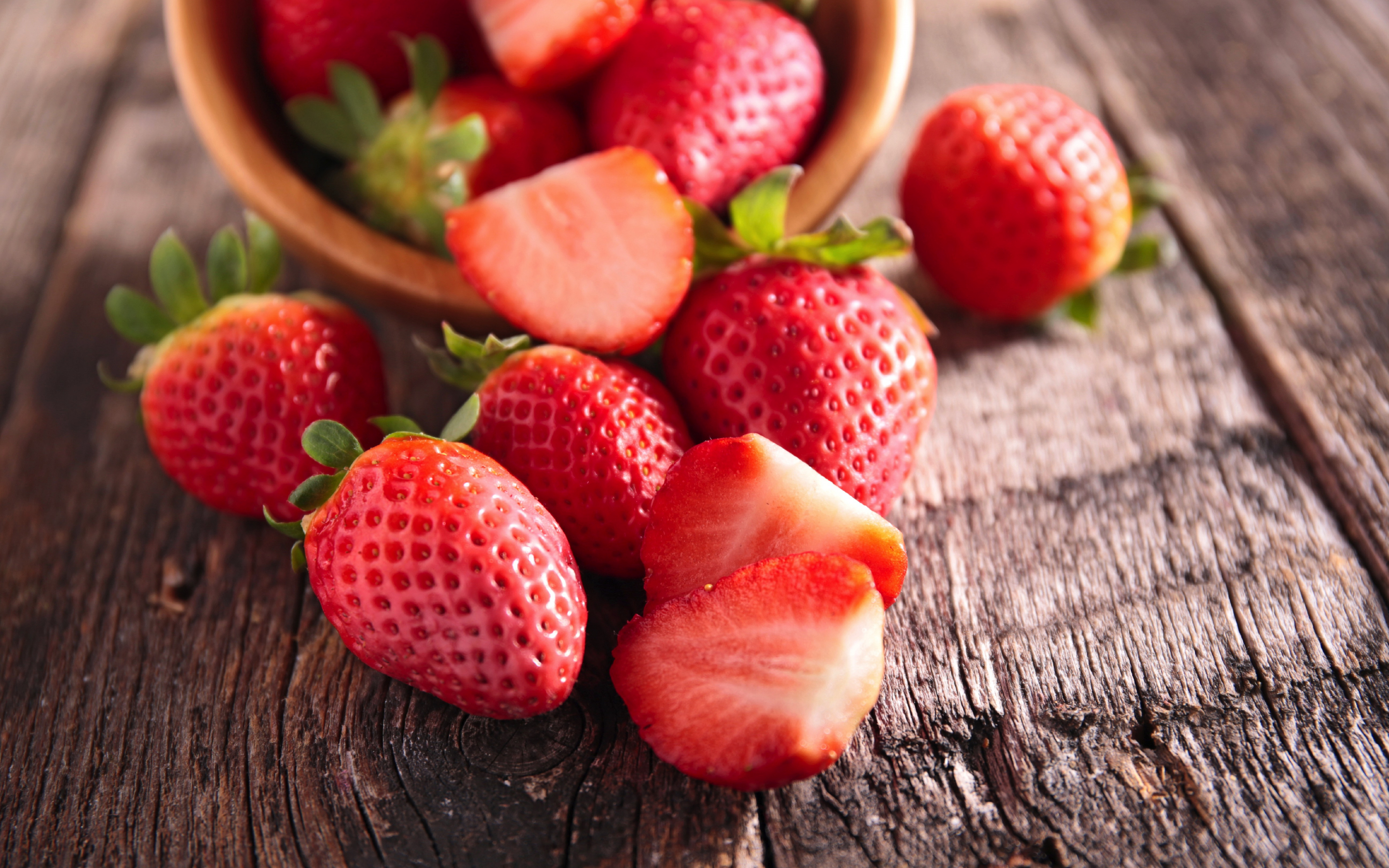 Strawberry, fruits, berries, basket, slices, 2880x1800 wallpaper