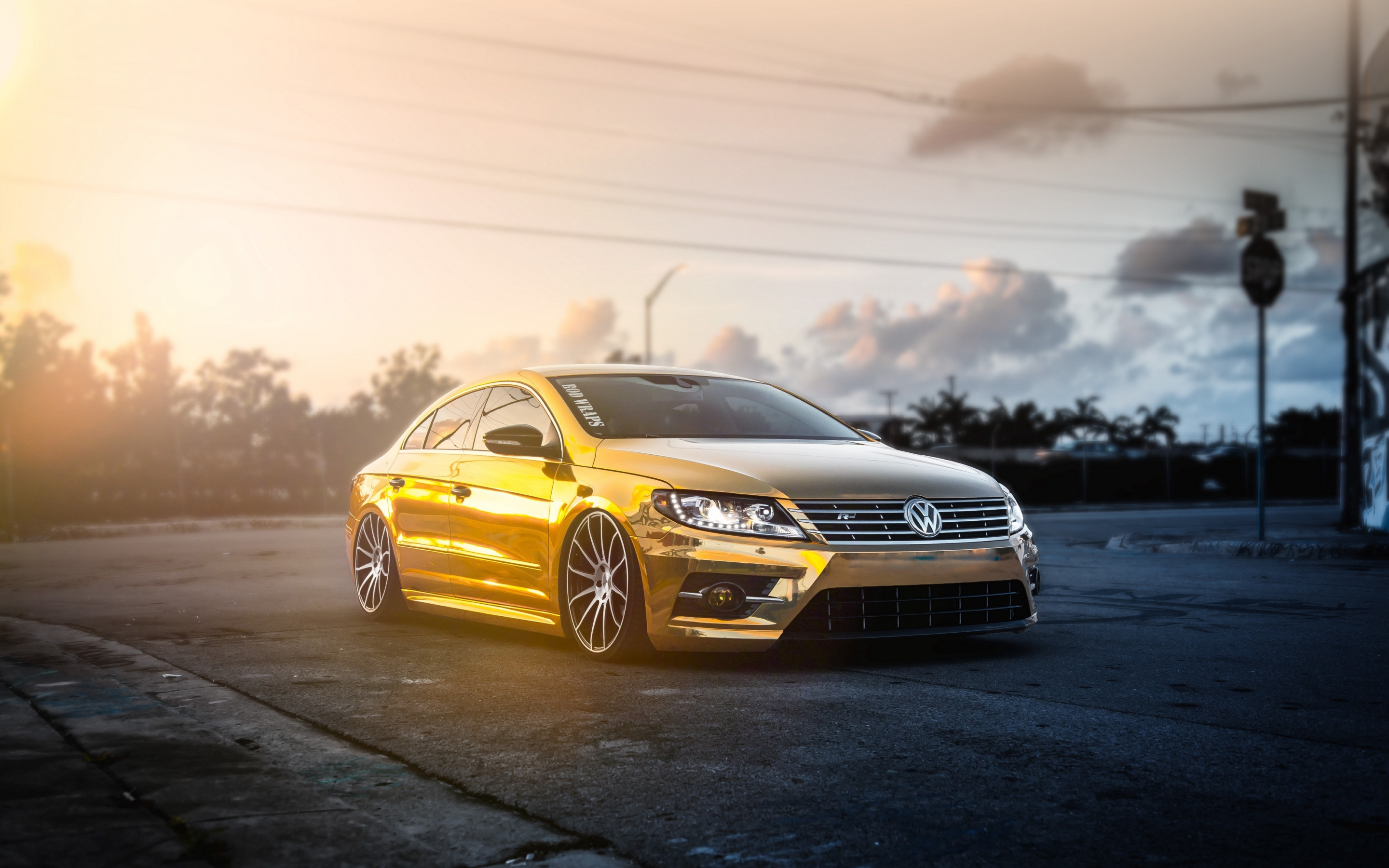 Volkswagen, luxury car, golden edition, 2880x1800 wallpaper