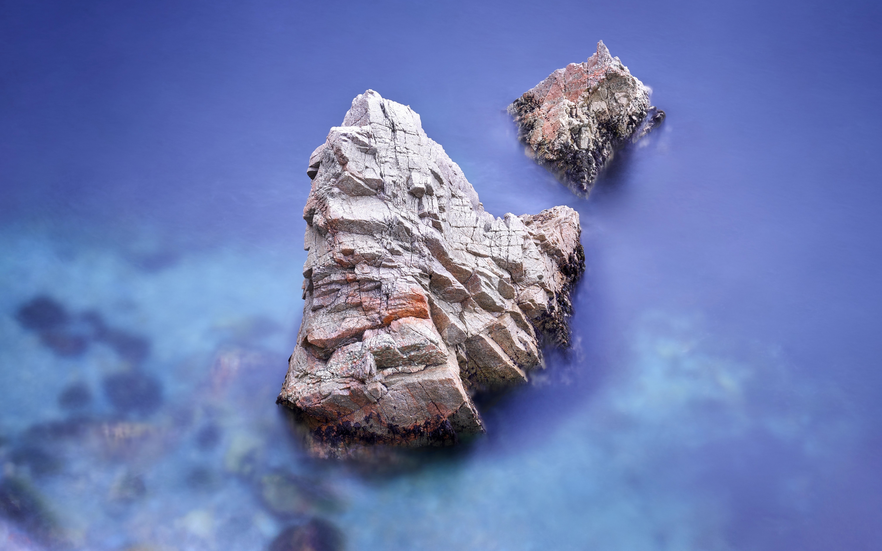 Big rock, coast, aerial view, stock photo of macOS, 2880x1800 wallpaper