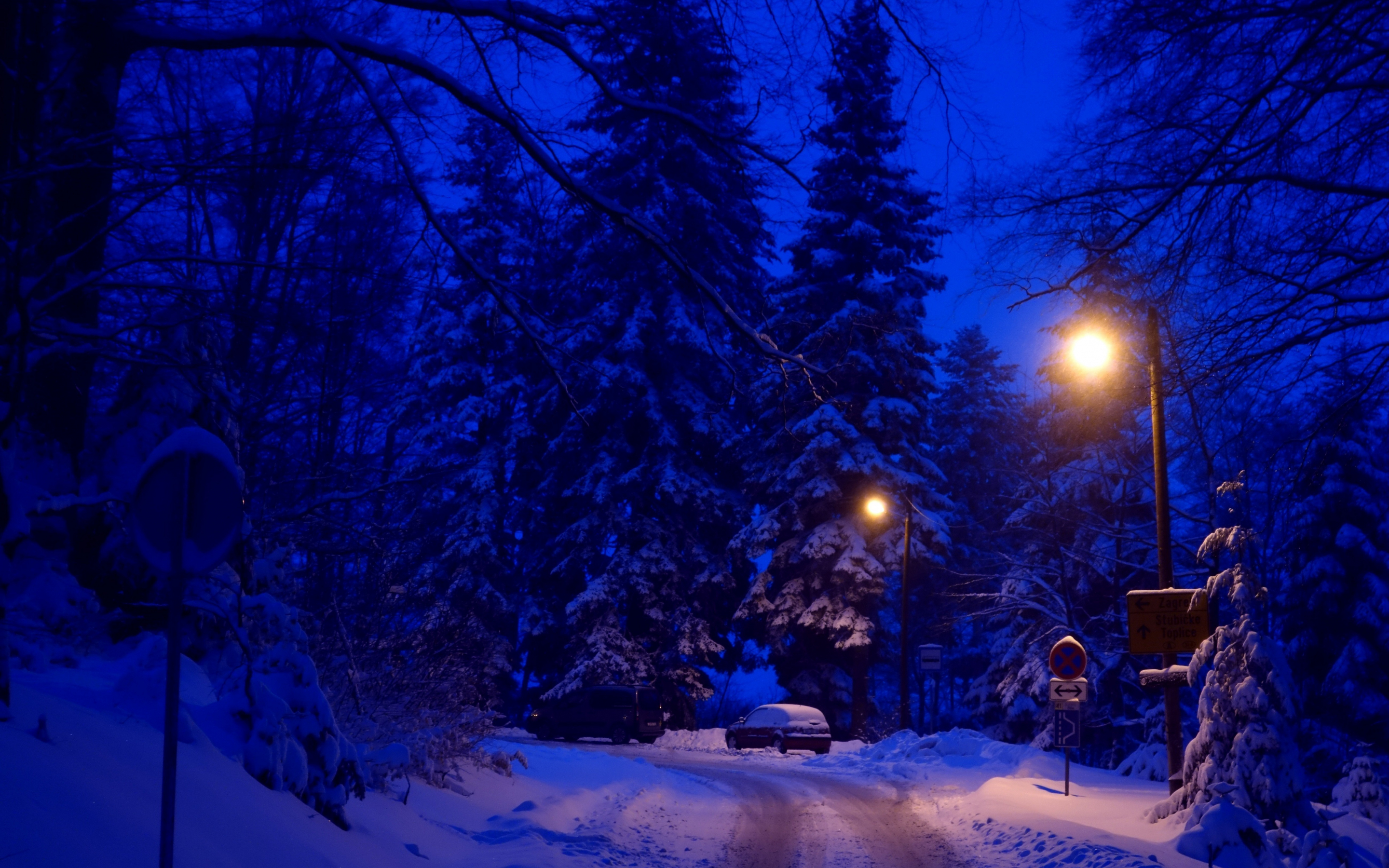 Winter, night, street lights, road, 2880x1800 wallpaper