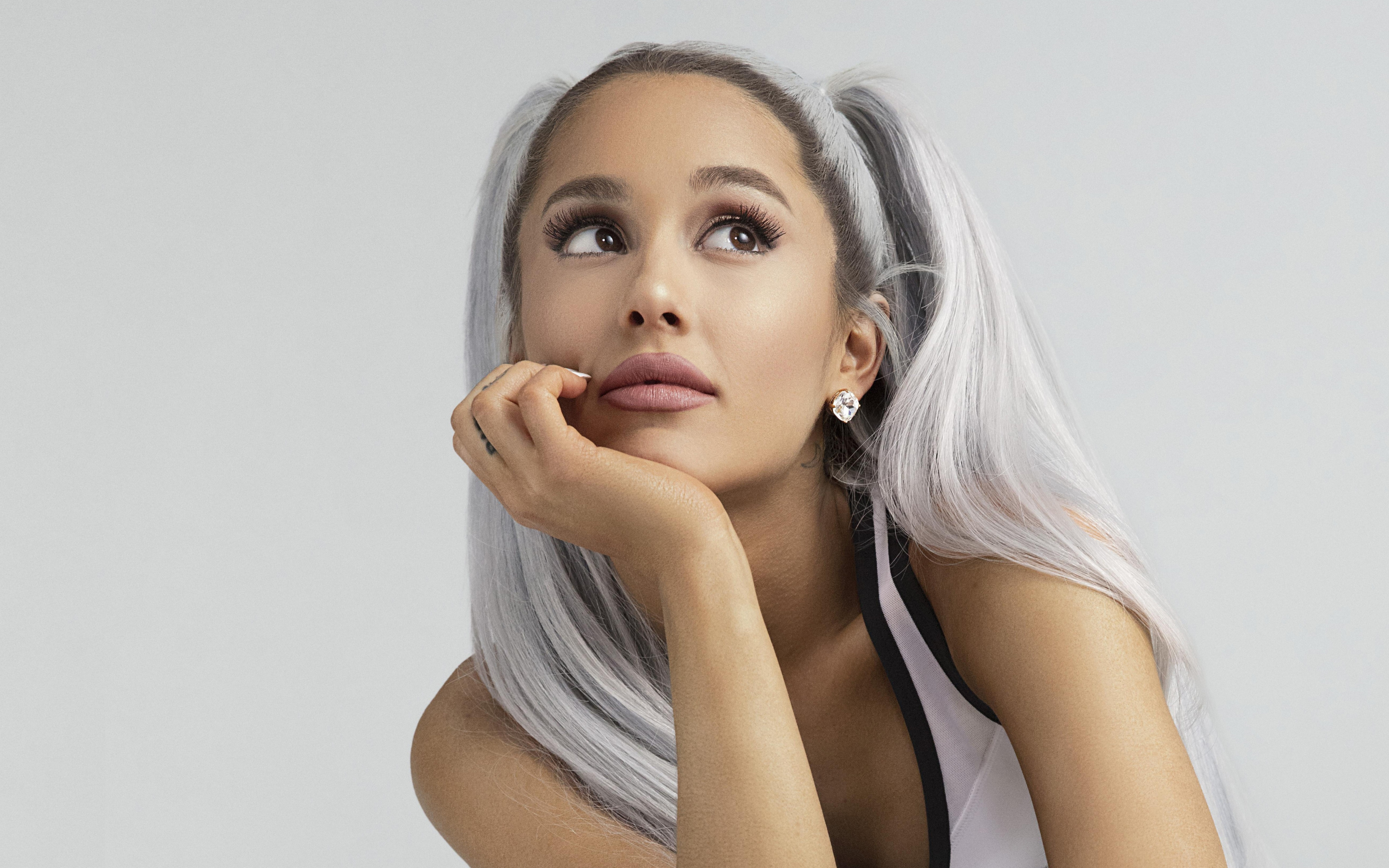 Ariana Grande, white hair, celebrity, 2880x1800 wallpaper