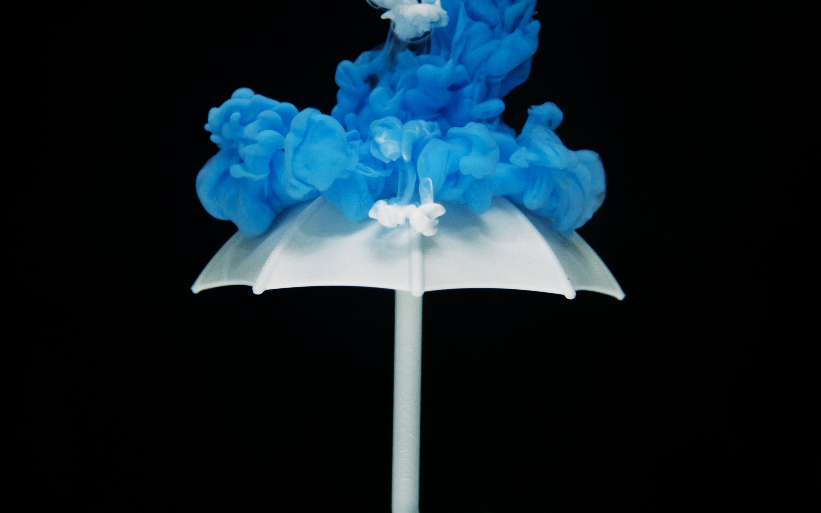 Umbrella, blue ink dipping, abstract, 2880x1800 wallpaper