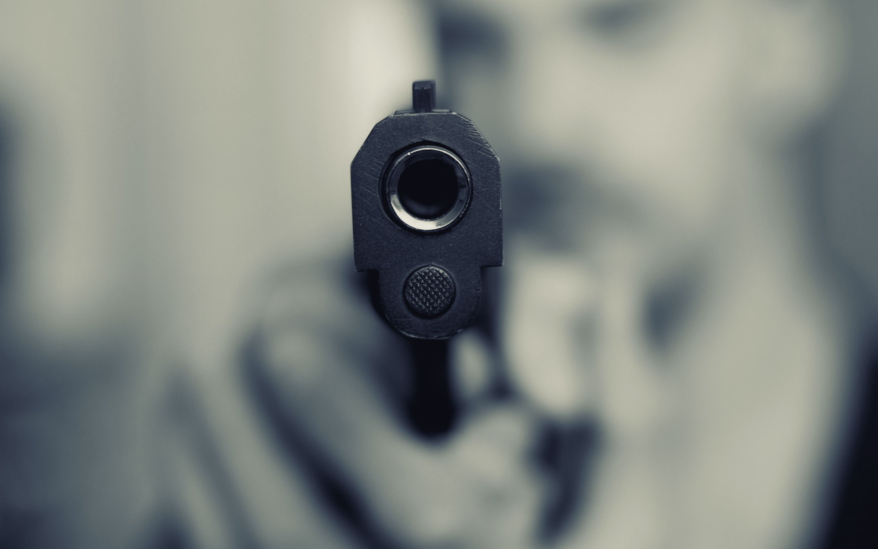 Pistol, gun, close up, blur, 2880x1800 wallpaper