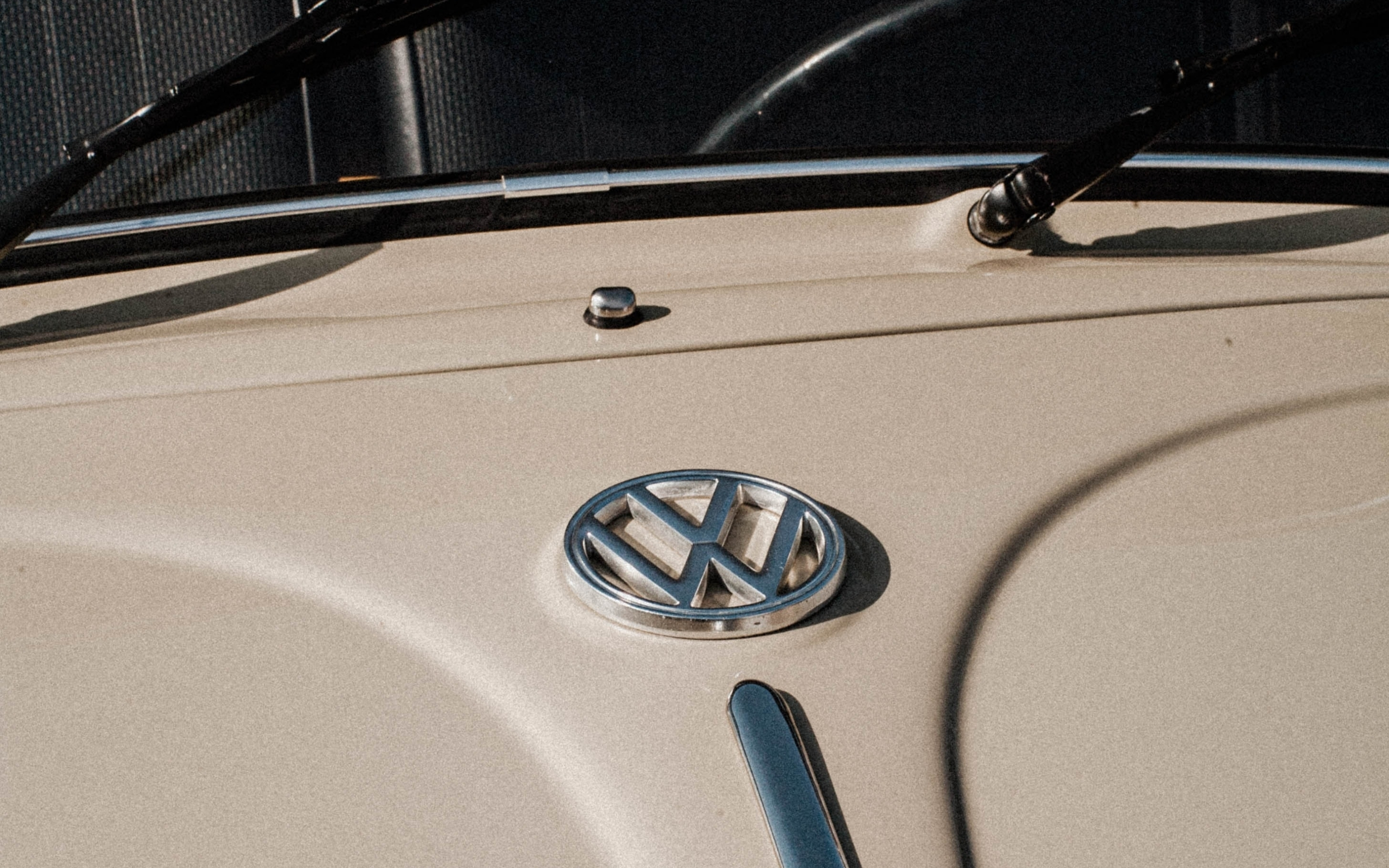 Volkswagen, car classic, logo, 2880x1800 wallpaper
