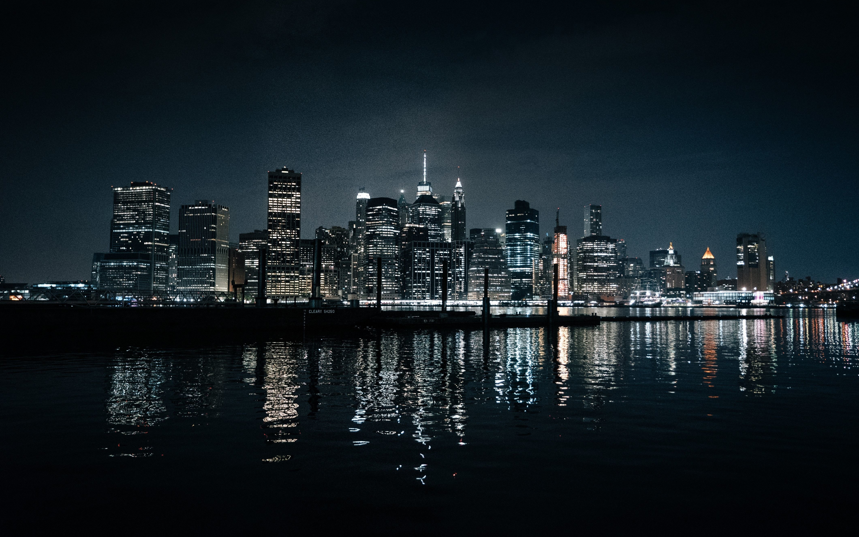 Cityscape, dark, reflections, night, buildings, 2880x1800 wallpaper