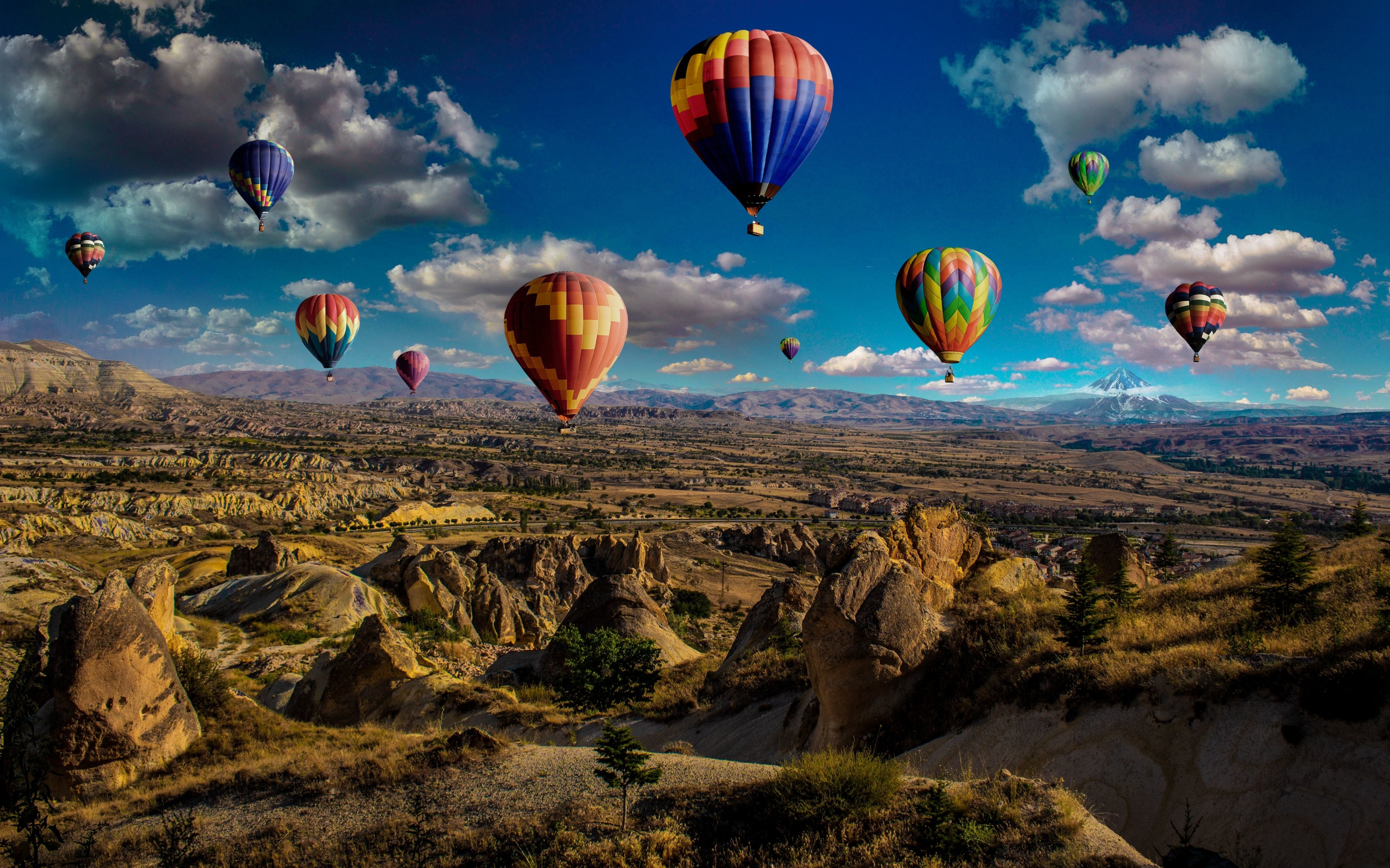 Landscape, hot air bolloons, valley, hills, colorful, 2880x1800 wallpaper