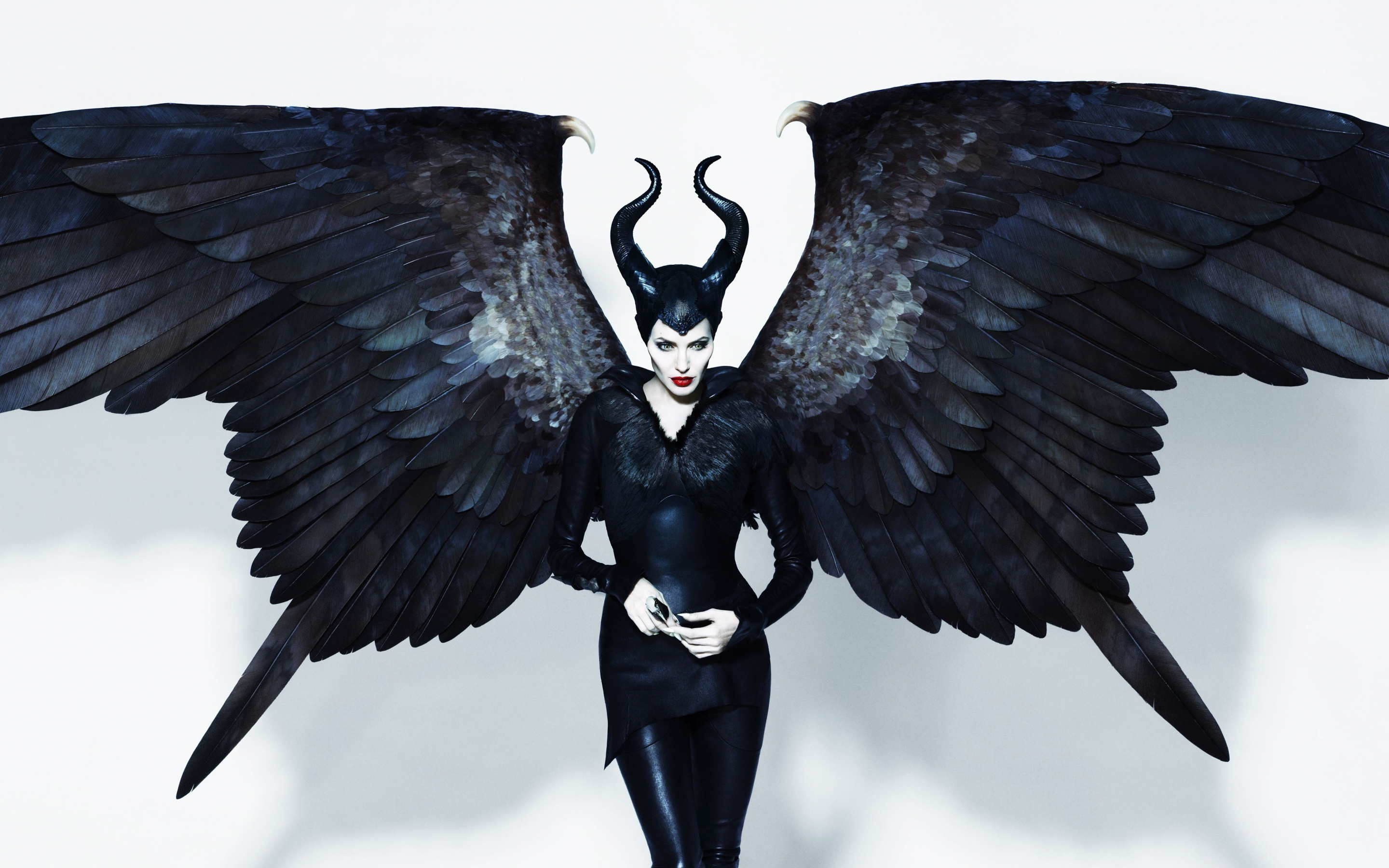 Maleficent, Angelina Jolie, witch, wings, movie, 2880x1800 wallpaper