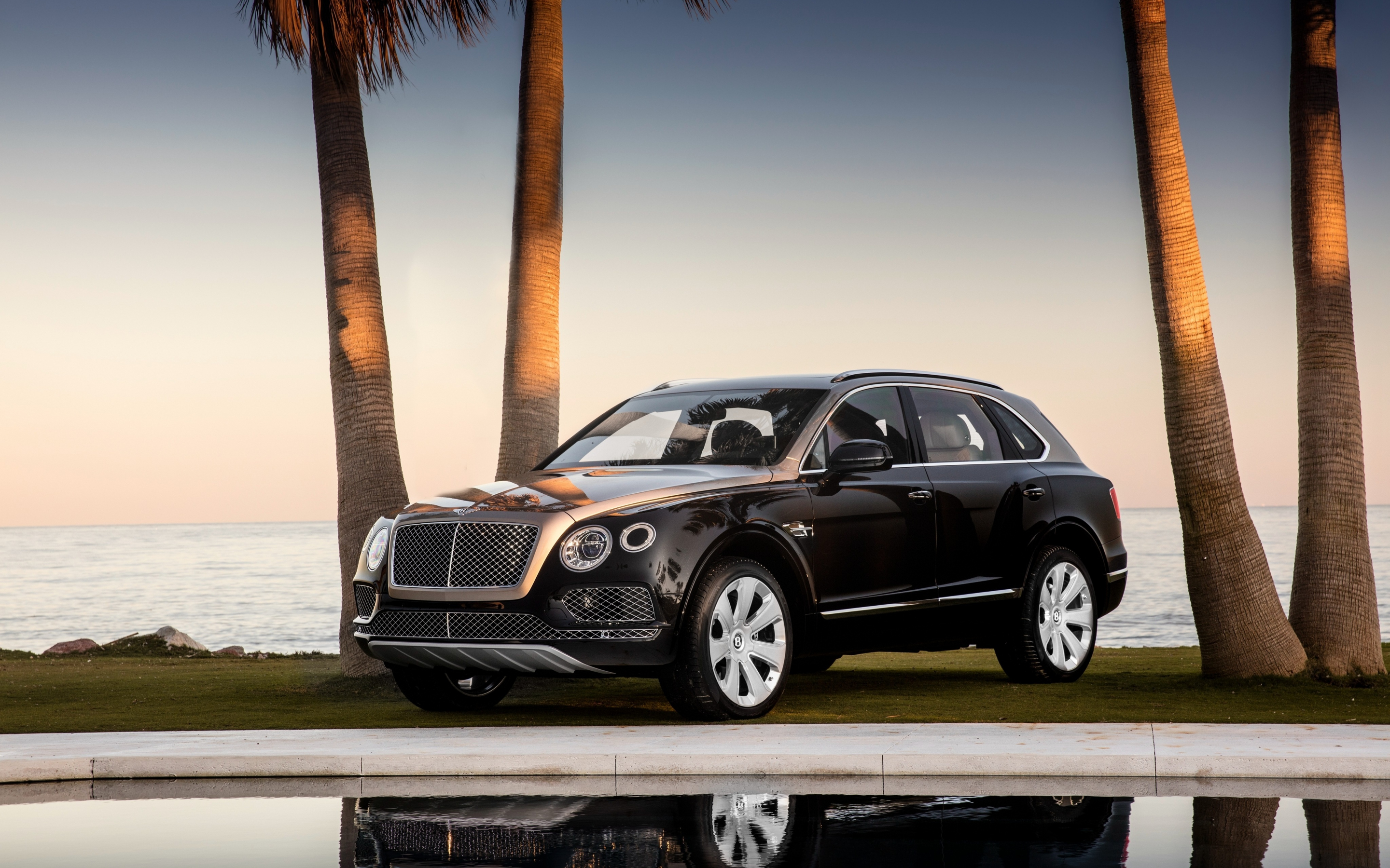 Black, Bentley Bentayga, luxurious car, 2880x1800 wallpaper