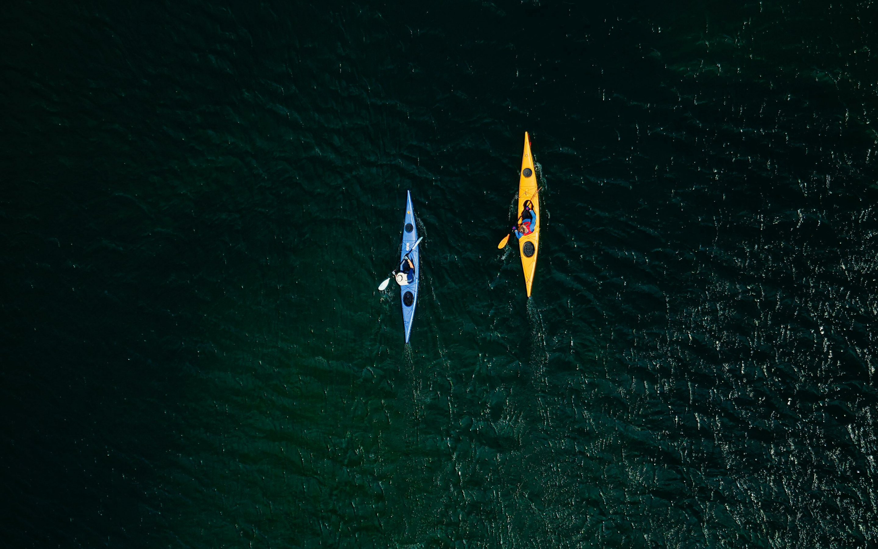 Drone view, two boat surfing, sea, 2880x1800 wallpaper