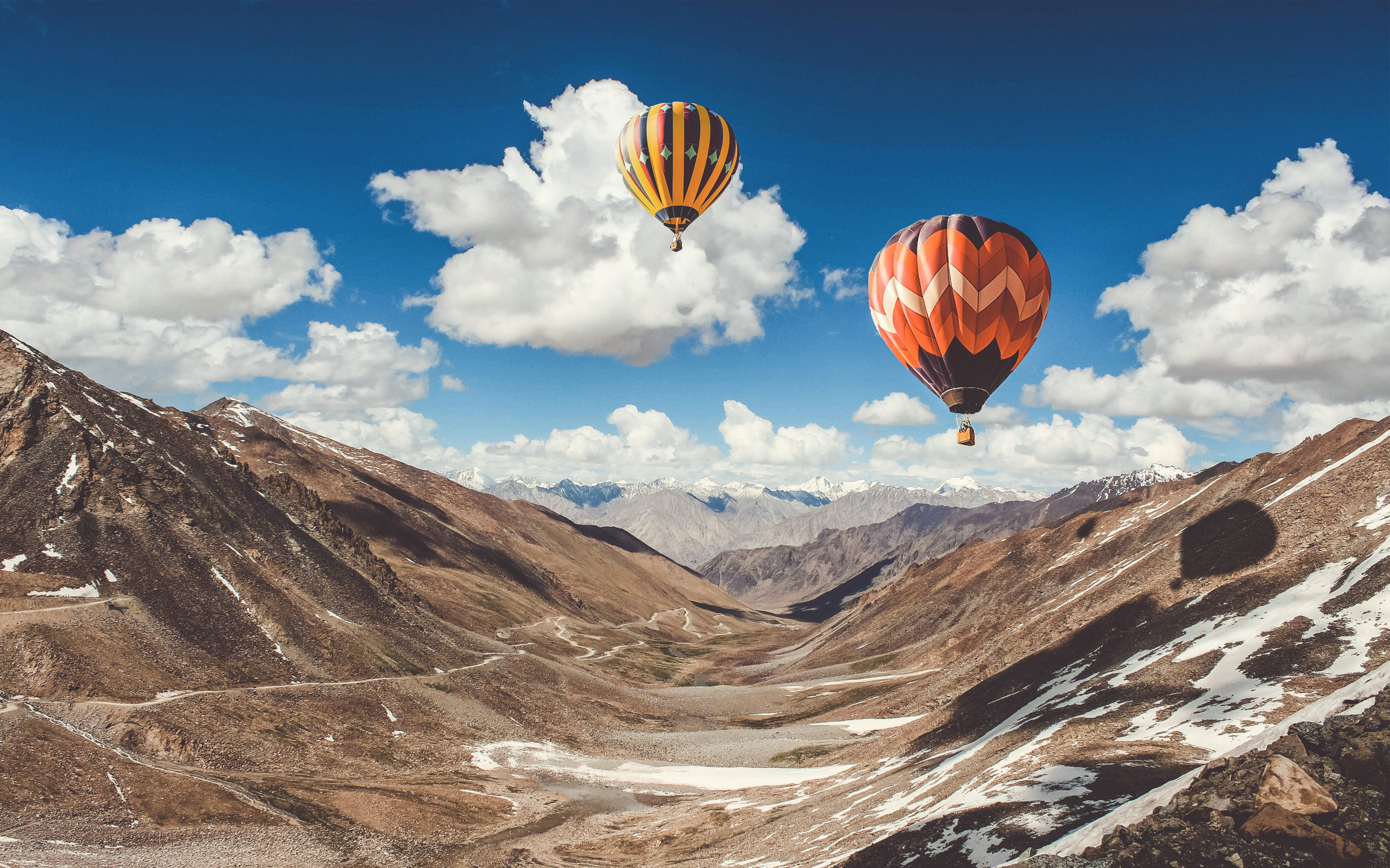 Hot air balloon, ride, leh, mountains, 2880x1800 wallpaper