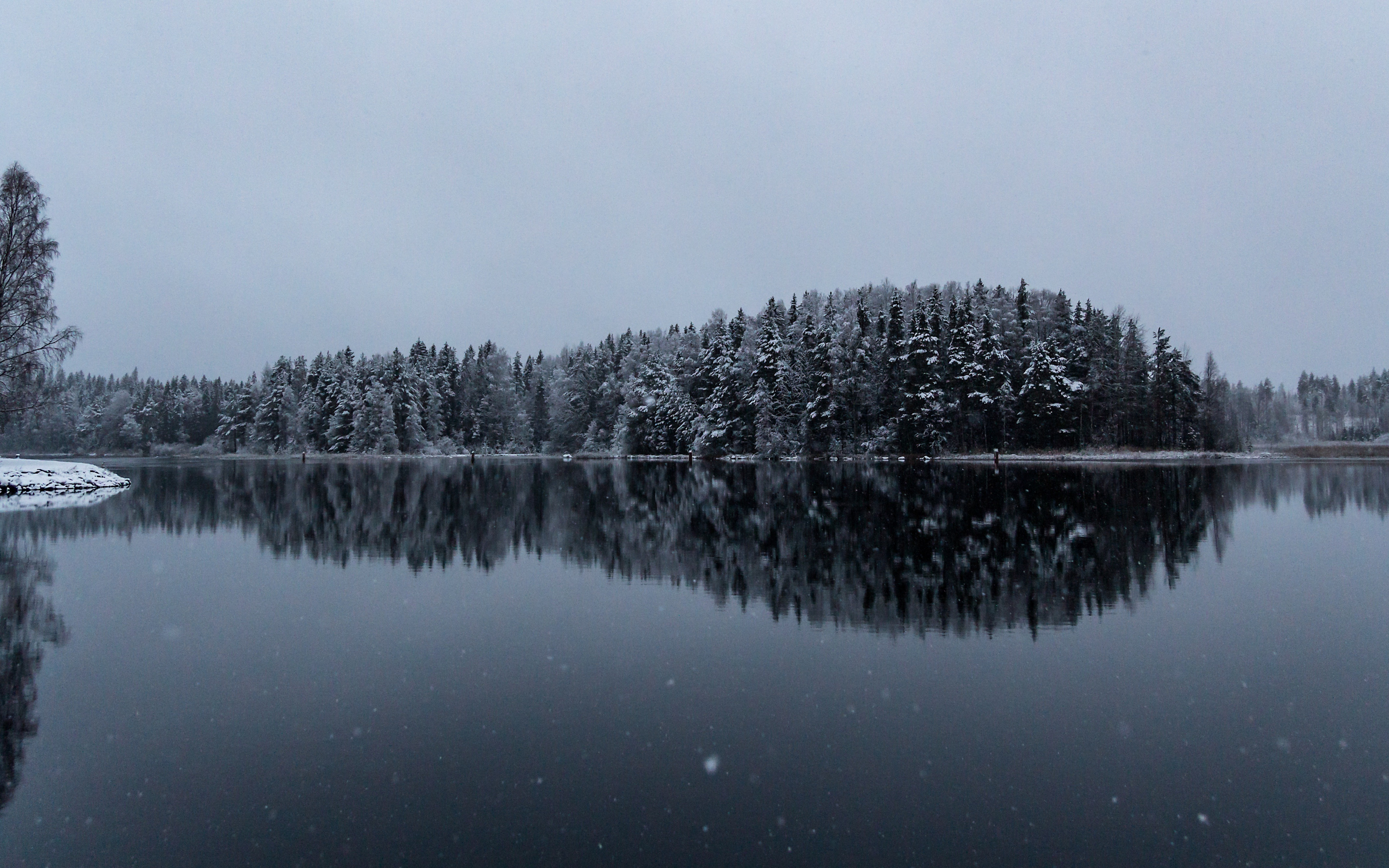 Winter, lake, reflections, 2880x1800 wallpaper