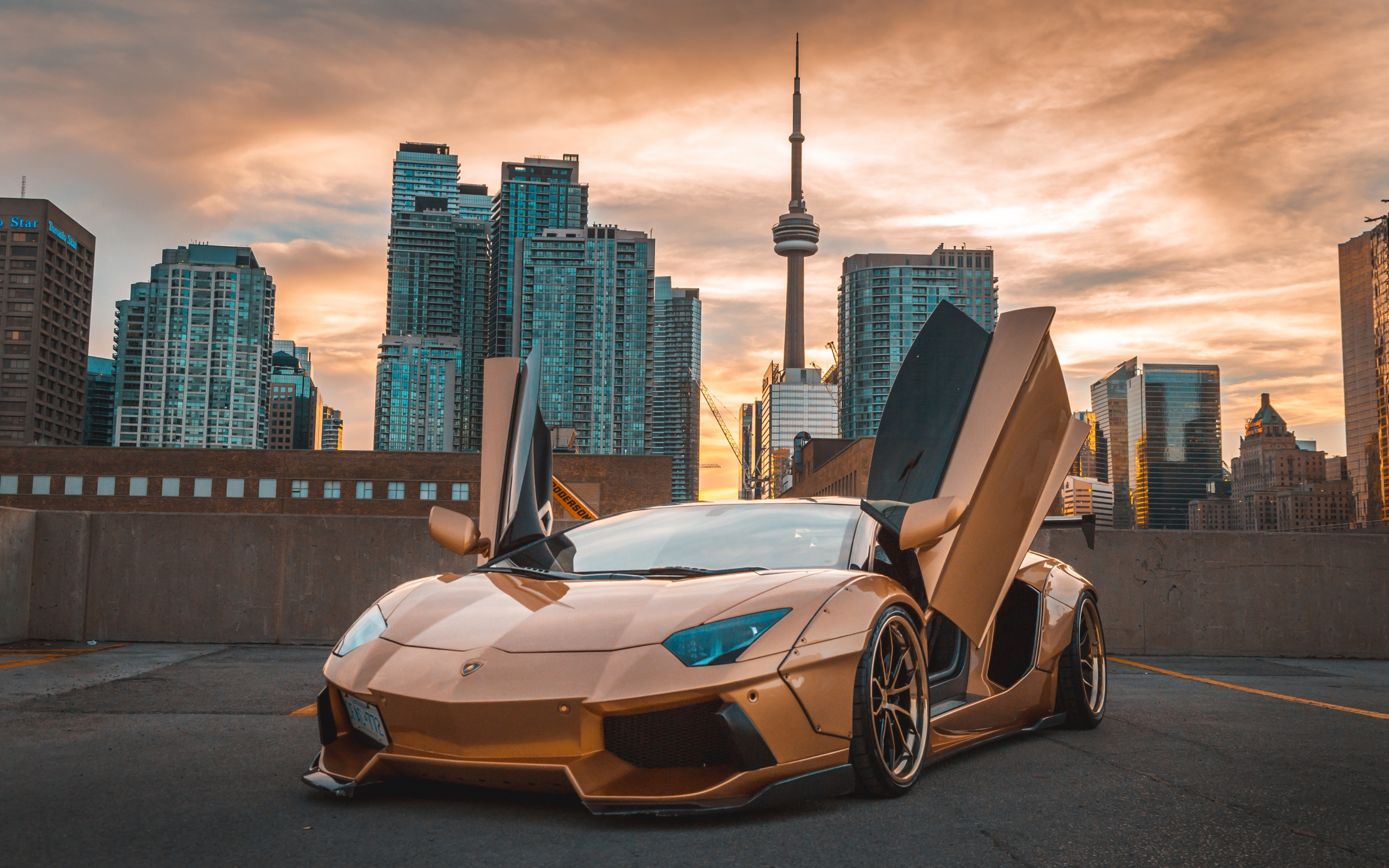 Golden Lamborghini Aventador, CN tower, 2880x1800 wallpaper