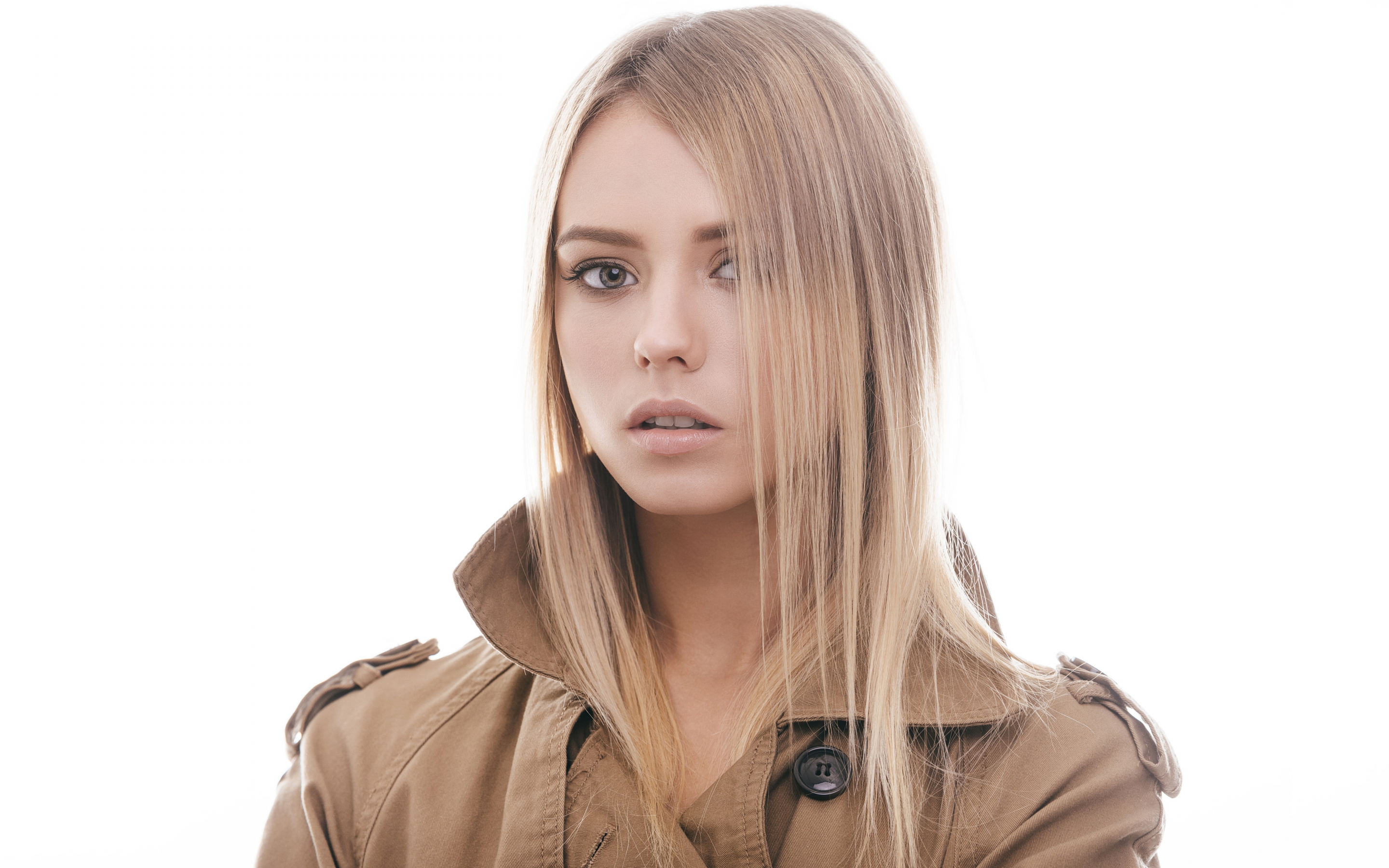 Blonde, hair on face, girl model, coat, 2880x1800 wallpaper