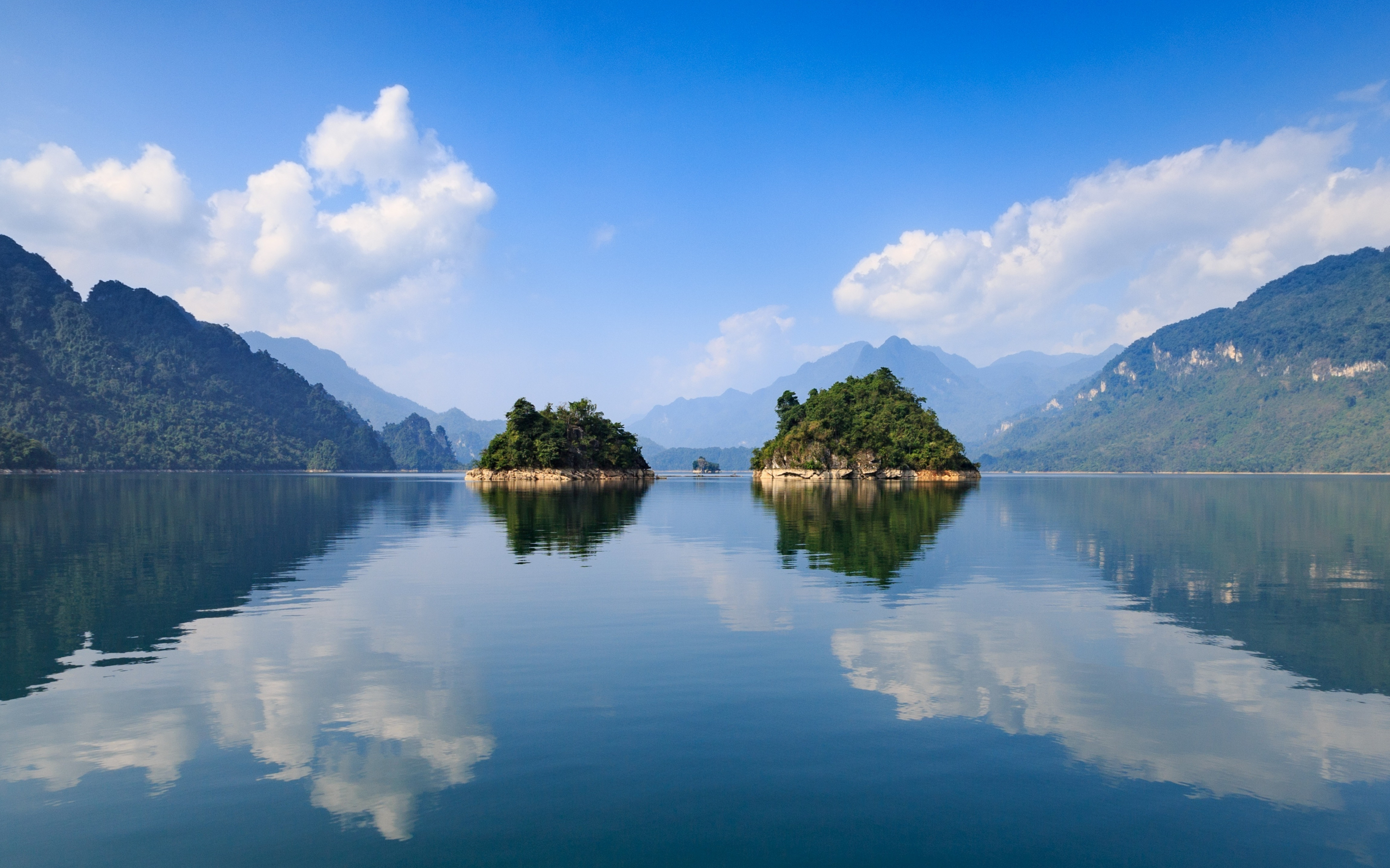 Islands, lake, nature, reflections, 2880x1800 wallpaper