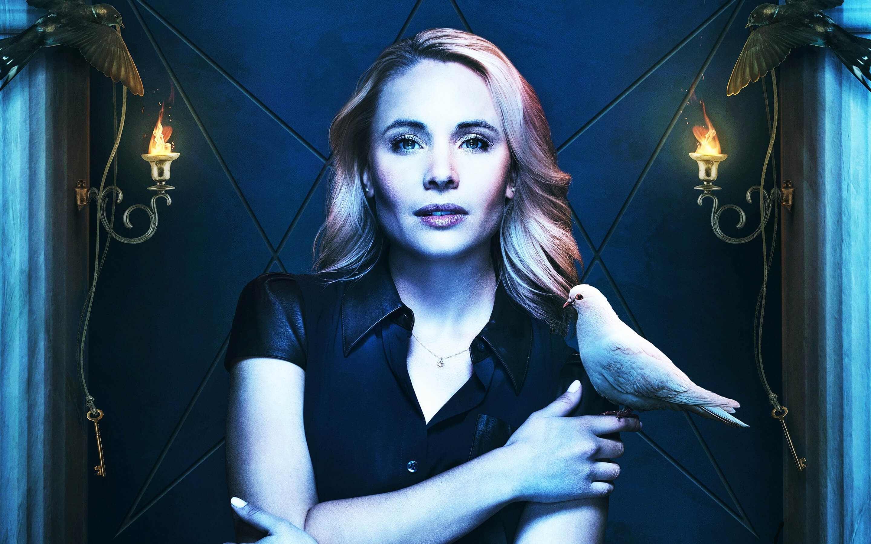 Leah Pipes and white dove, blonde, actress, 2880x1800 wallpaper