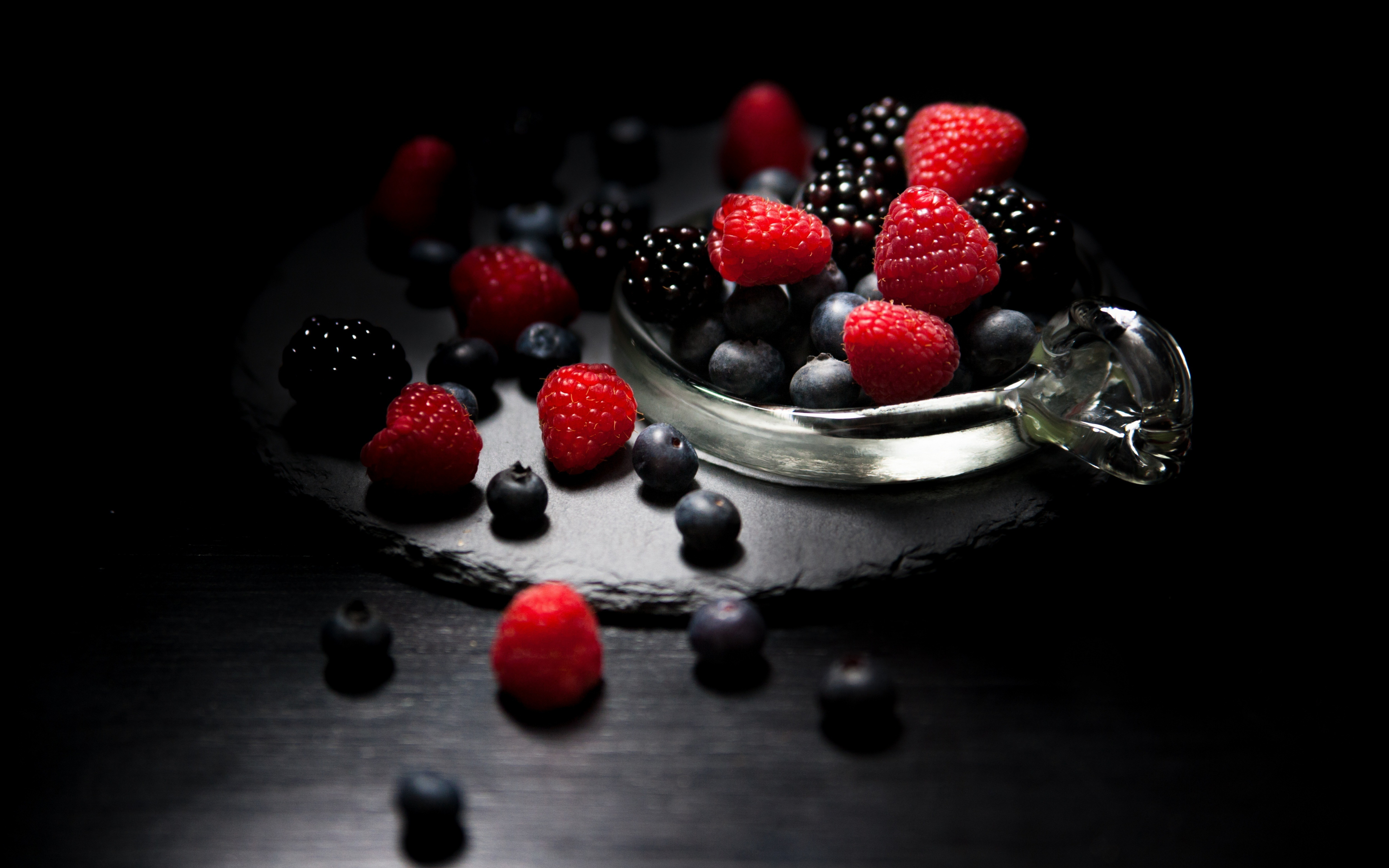 Dark mood, food, fruits, Raspberry, blueberry, Blackberry, 2880x1800 wallpaper