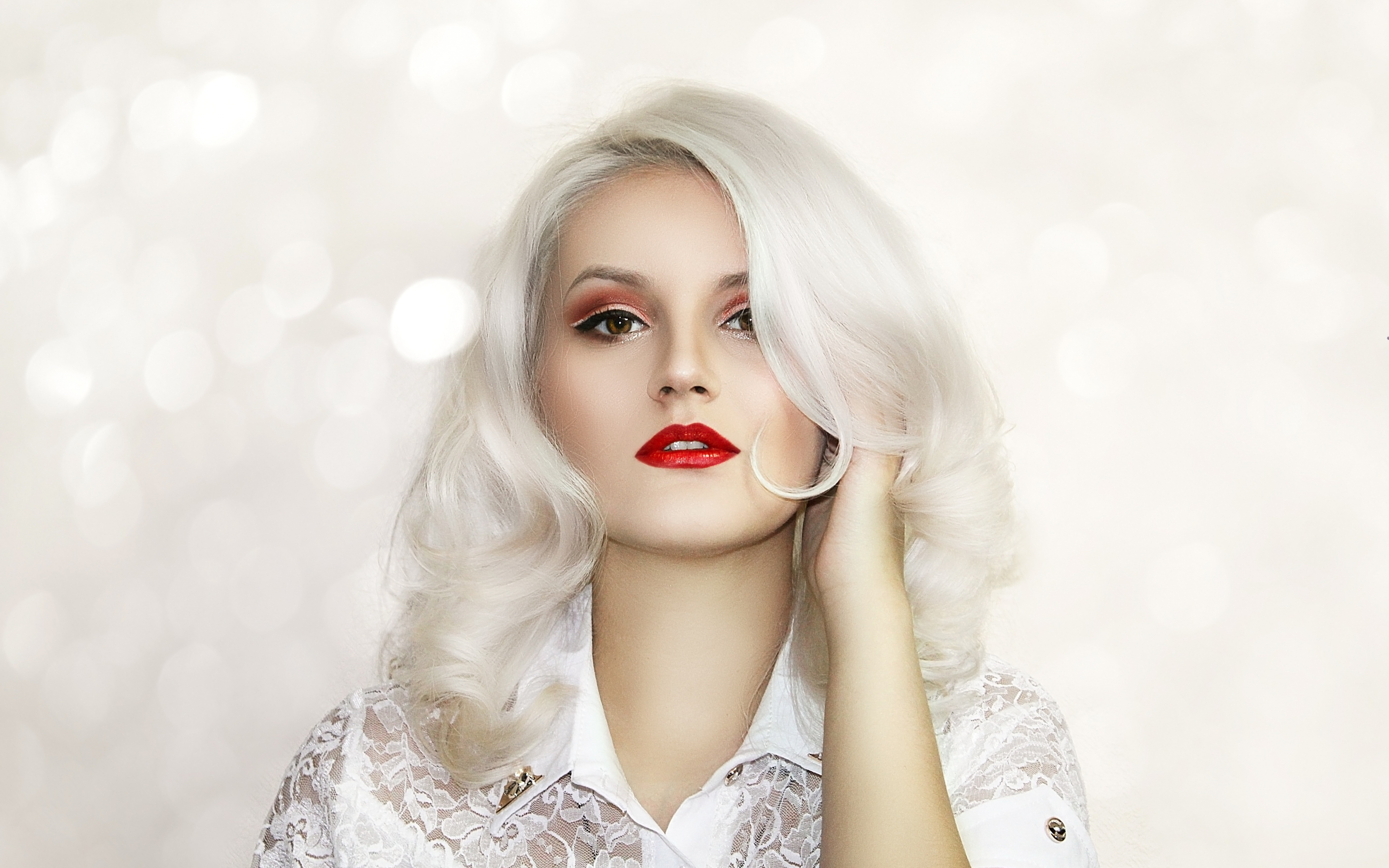 White hair, beautiful, woman, makeup, 2880x1800 wallpaper