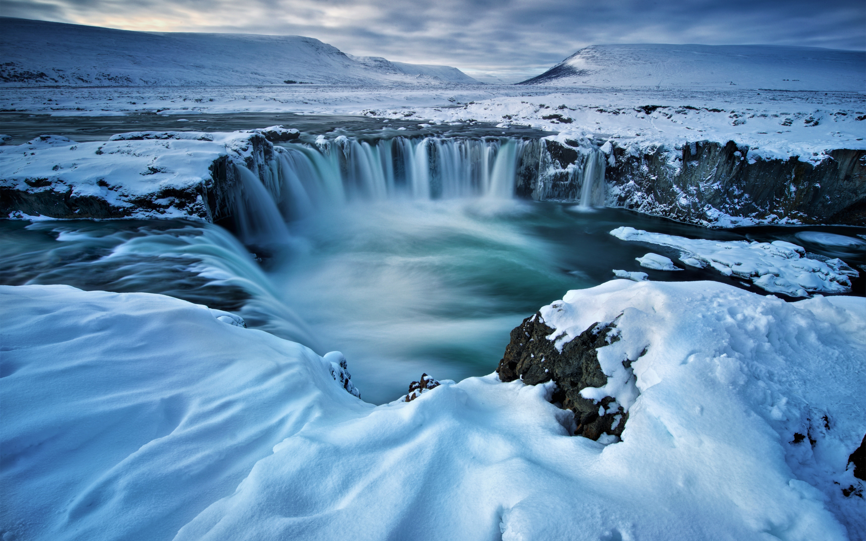 Godafoss, waterfall, Iceland, landscape, 2880x1800 wallpaper