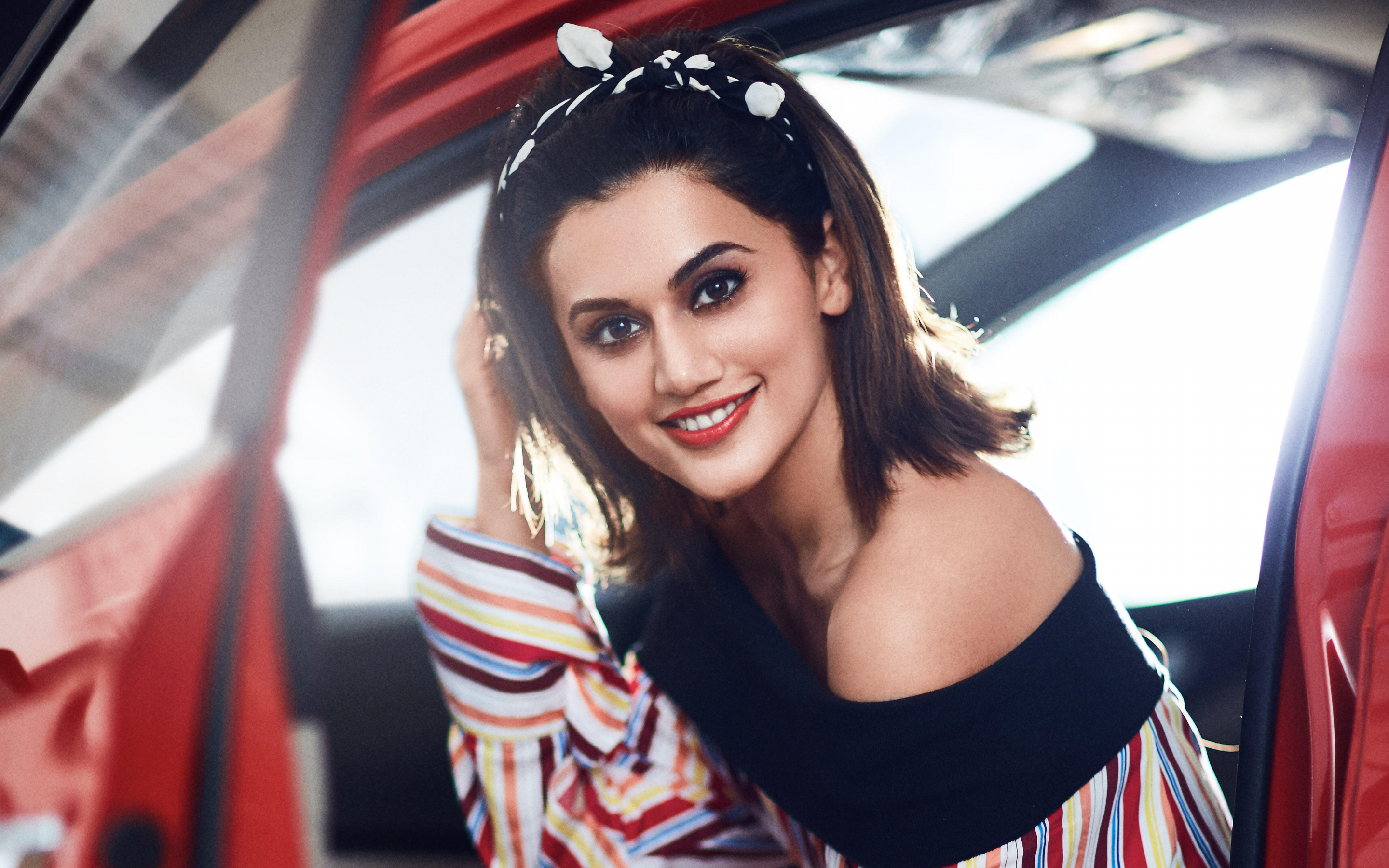 Taapsee Pannu, pretty, actress, smile, 2880x1800 wallpaper