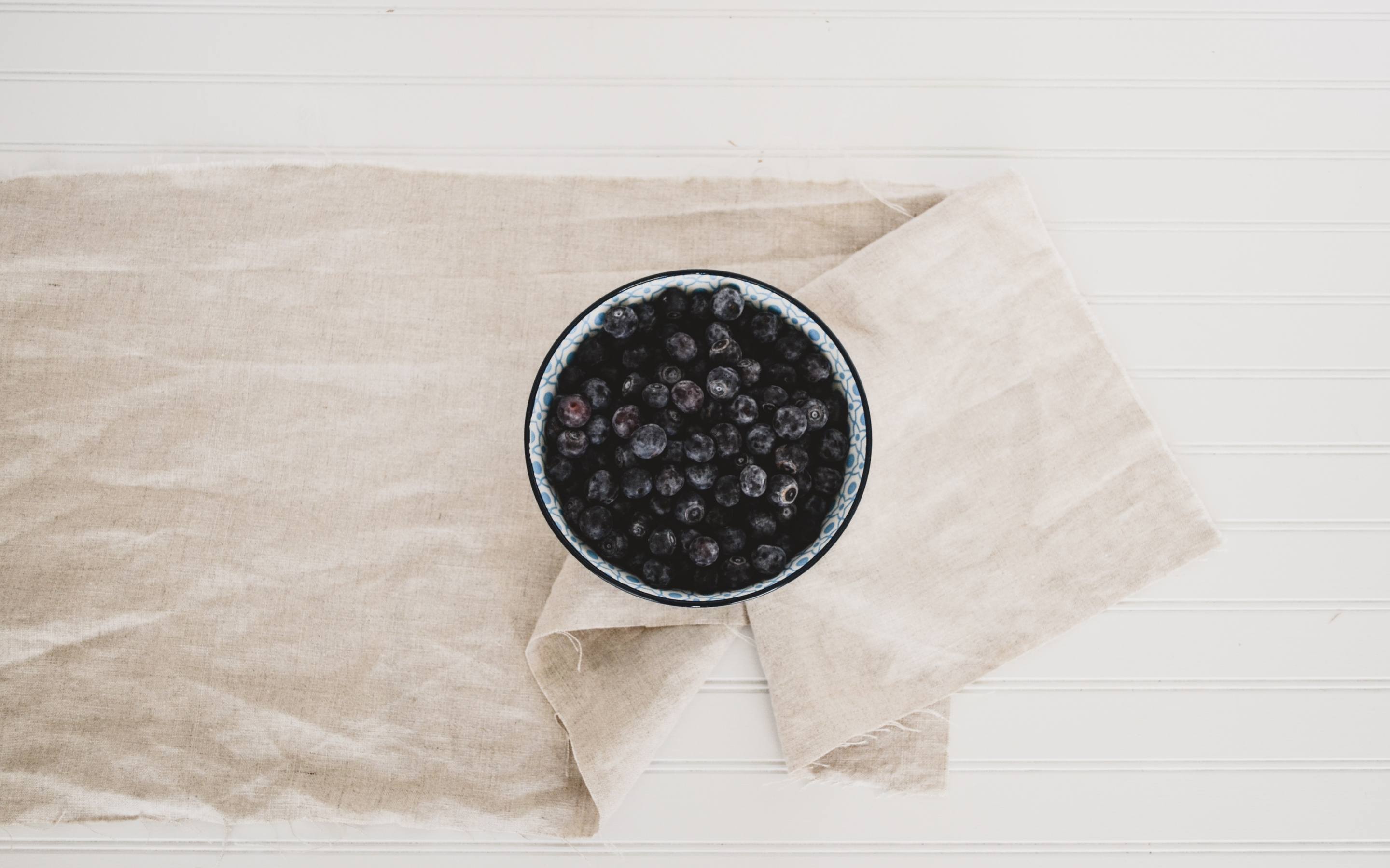 Blueberry, bowl, fruits, minimal, 2880x1800 wallpaper
