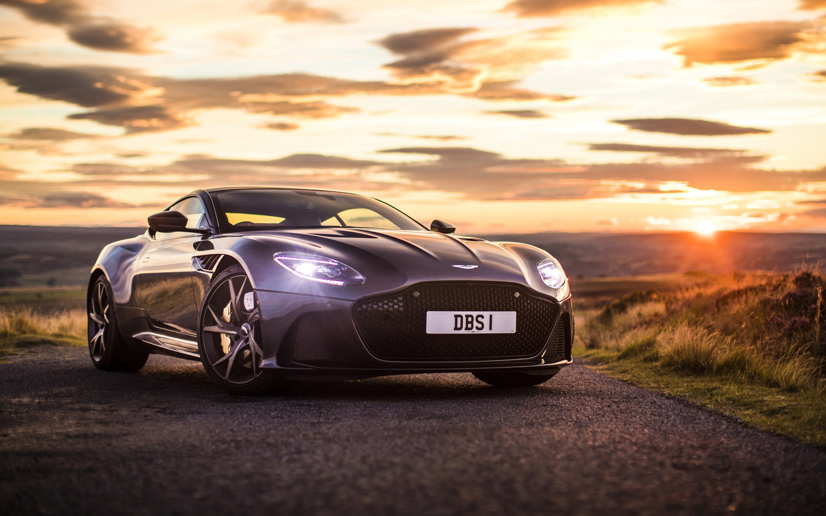 Front, luxury car, Aston Martin DBS Superleggera, 2880x1800 wallpaper