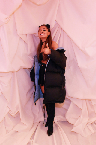 Photoshoot, smile, Ariana Grande, 240x320 wallpaper