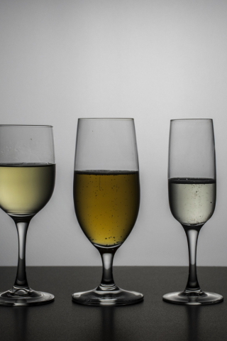 3 wine glasses, drinks, alcohol, 240x320 wallpaper
