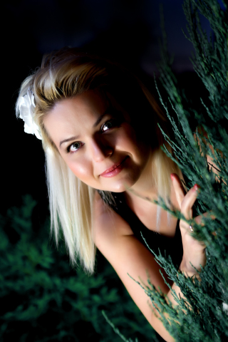 Smile, woman, behind tree, blonde, 240x320 wallpaper