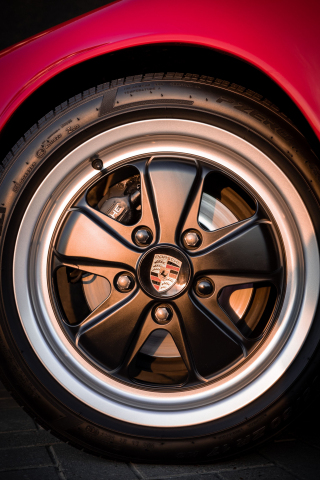 Car wheel, Lamborghini, closeup, 240x320 wallpaper