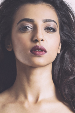 Radhika Apte, actress, makeup, hot, 2018, 240x320 wallpaper