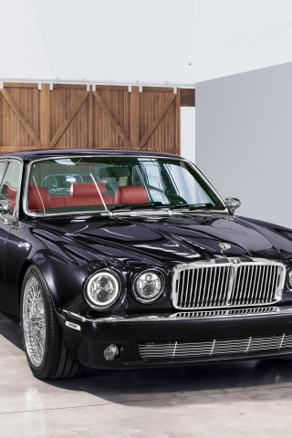 Classic Jaguar XJ6, land rover, front view, 240x320 wallpaper