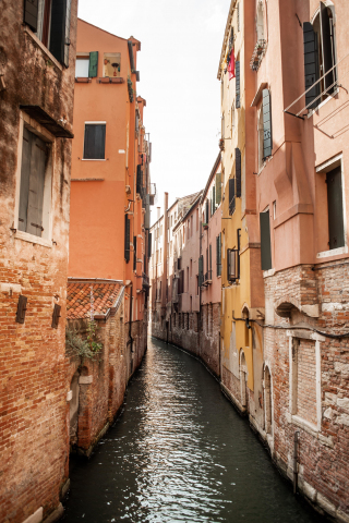 Narrow canal, apartments, Venice, 240x320 wallpaper