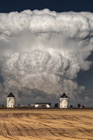 Cloud explosion, mushroom pattern over house, landscape, 240x320 wallpaper