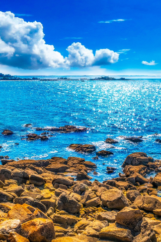 Rocks, coast, sunny day, blue sea, 240x320 wallpaper