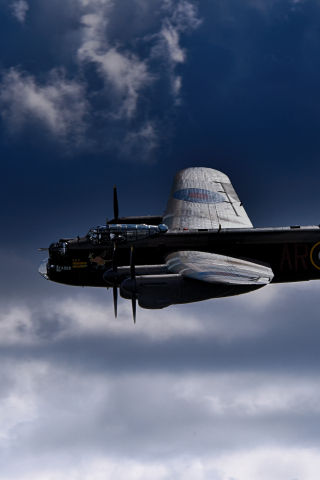 Avro Lancaster, fighter airplane, aircraft, military, sky, 240x320 wallpaper