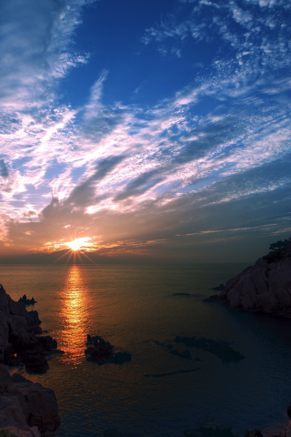 Beautiful sunrise, blue sky view, coast, 240x320 wallpaper